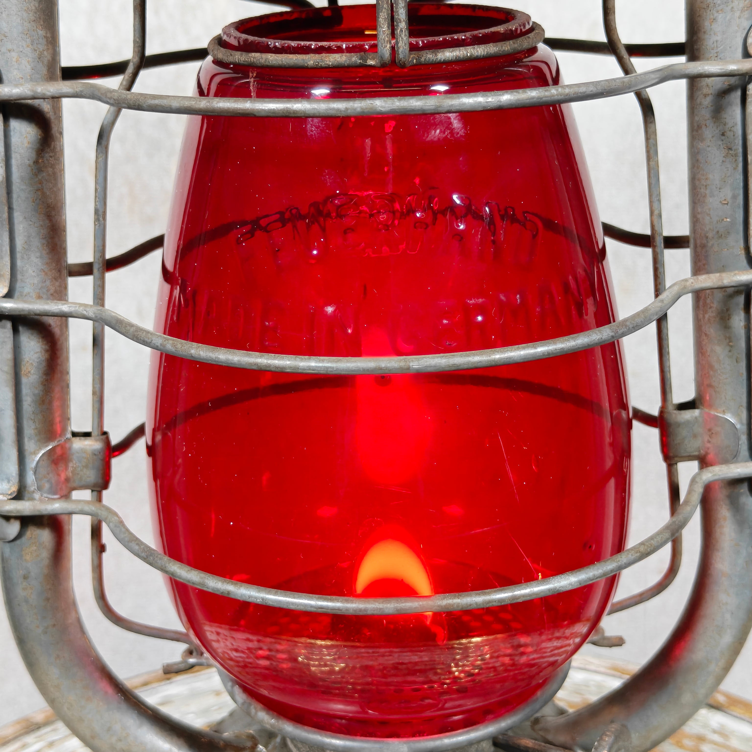Feuerhand 423 Hurricane Lantern (1928–1939) – Rare Lever‑Lift Model with Extremely Rare Red Globe
