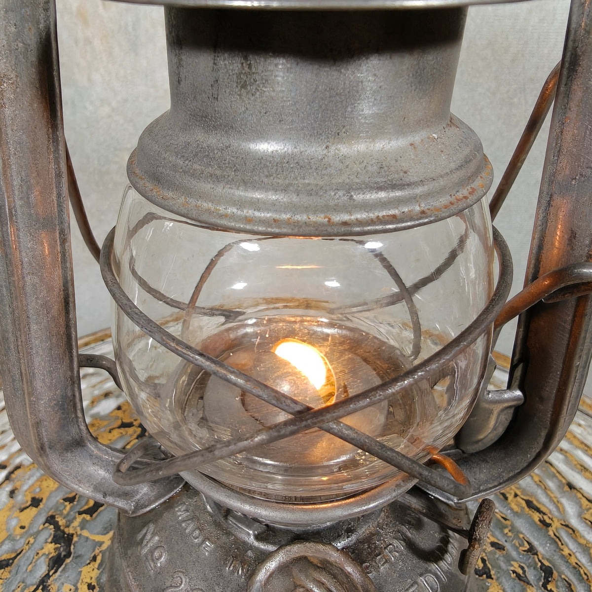 Rare Feuerhand 225 Medium Hurricane Lantern – German 1937–1942 Model with Original Marked Globe