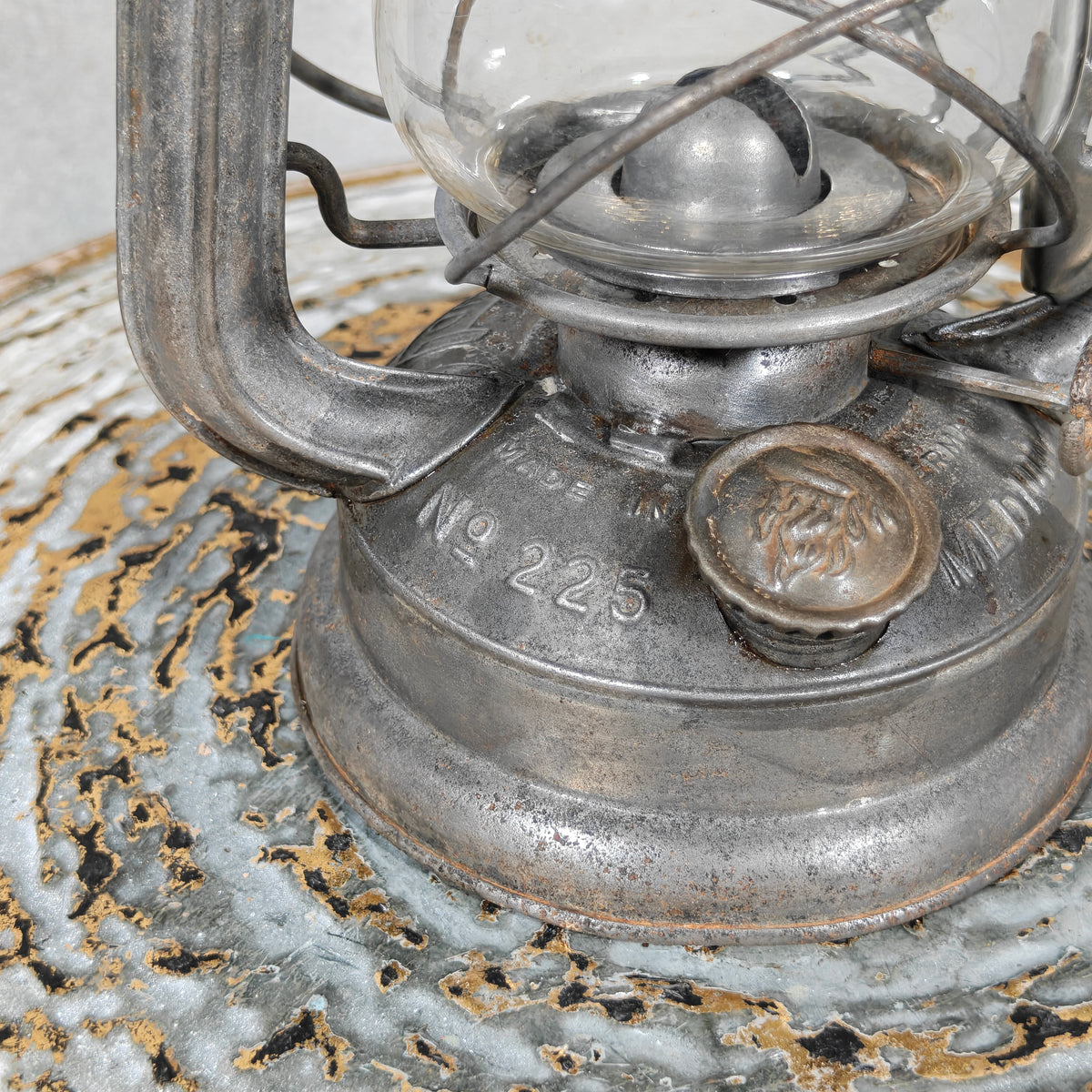 Rare Feuerhand 225 Medium Hurricane Lantern – German 1937–1942 Model with Original Marked Globe