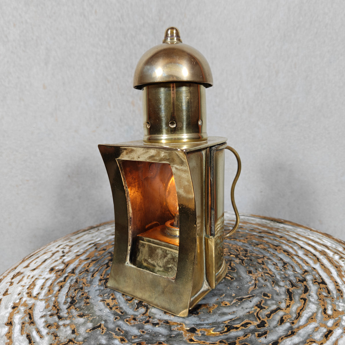 Vintage Maritime Compass Lantern – Rare Ship’s Lamp with Curved Glass (ca. 1930s)