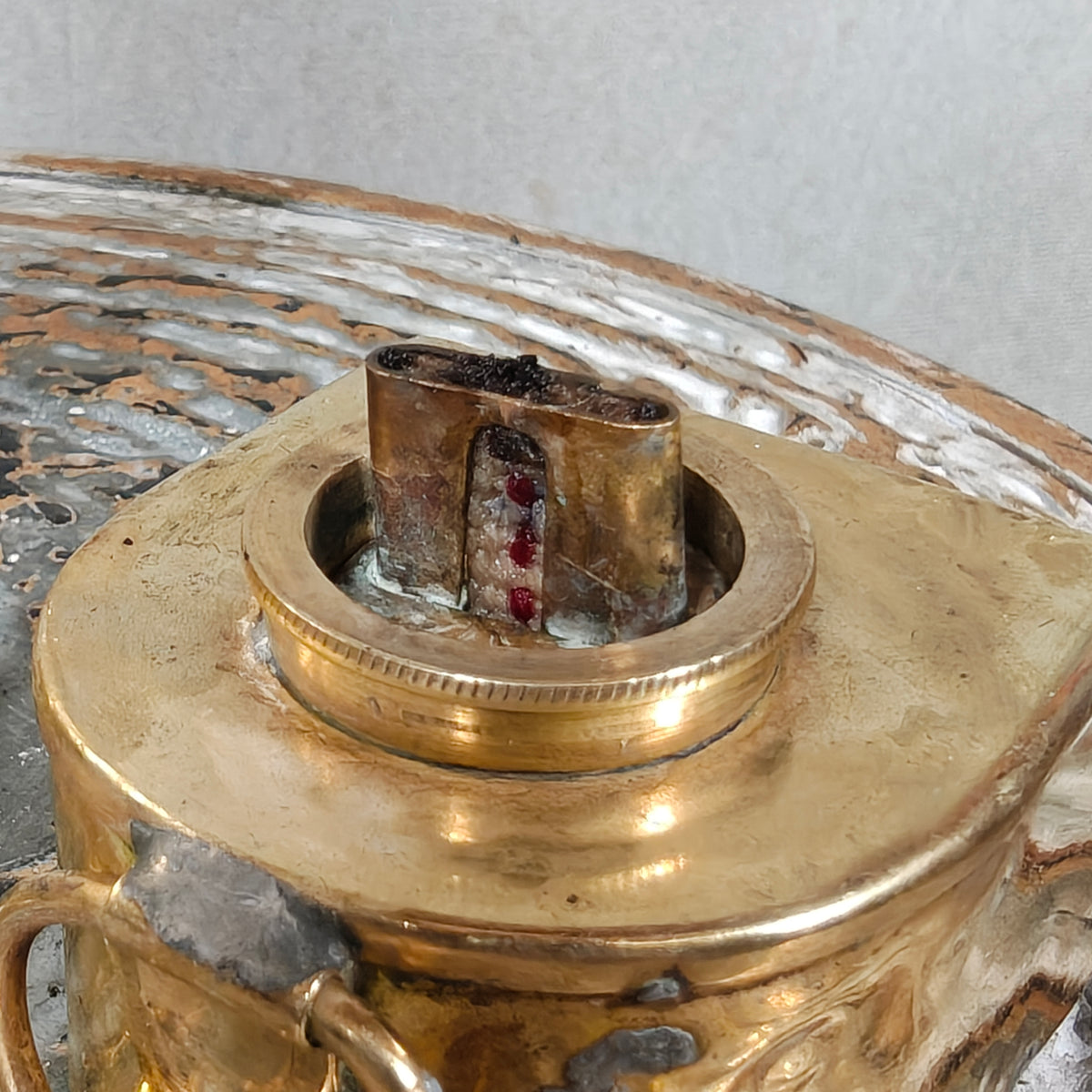 Vintage Maritime Compass Lantern – Rare Ship’s Lamp with Curved Glass (ca. 1930s)