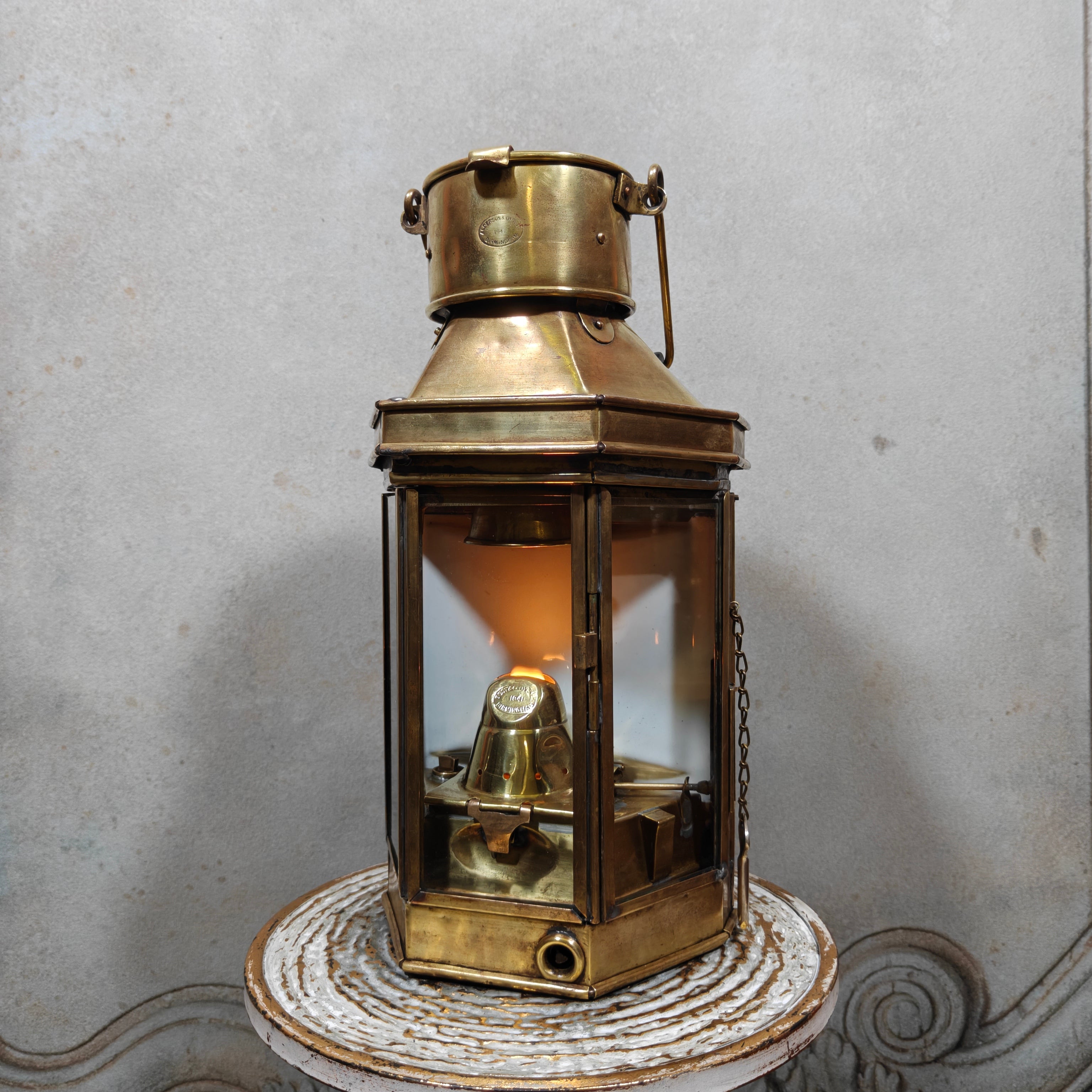 Alderson & Gyde “Bullpit” Ship’s Cabin Lantern (1941) – Best & Lloyd Burner – Rare Maritime Brass Lamp