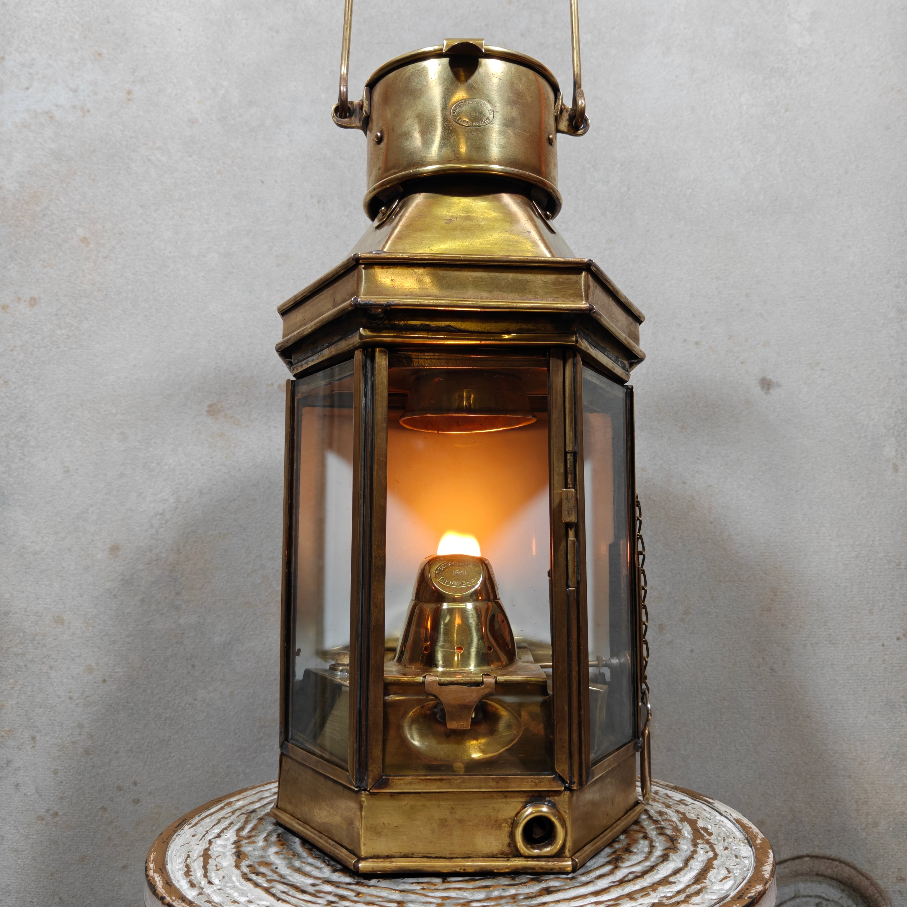 Alderson & Gyde “Bullpit” Ship’s Cabin Lantern (1941) – Best & Lloyd Burner – Rare Maritime Brass Lamp