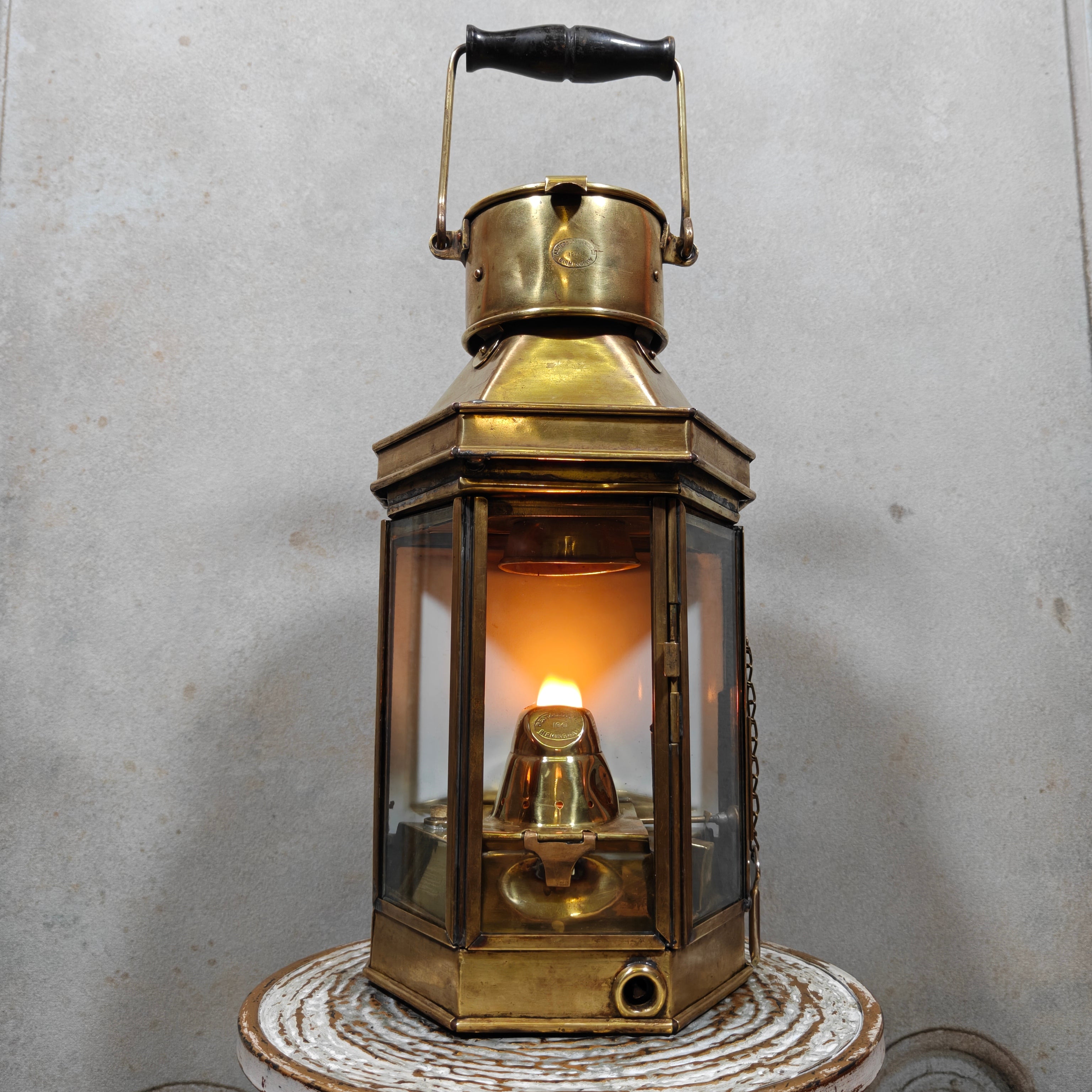 Alderson & Gyde “Bullpit” Ship’s Cabin Lantern (1941) – Best & Lloyd Burner – Rare Maritime Brass Lamp