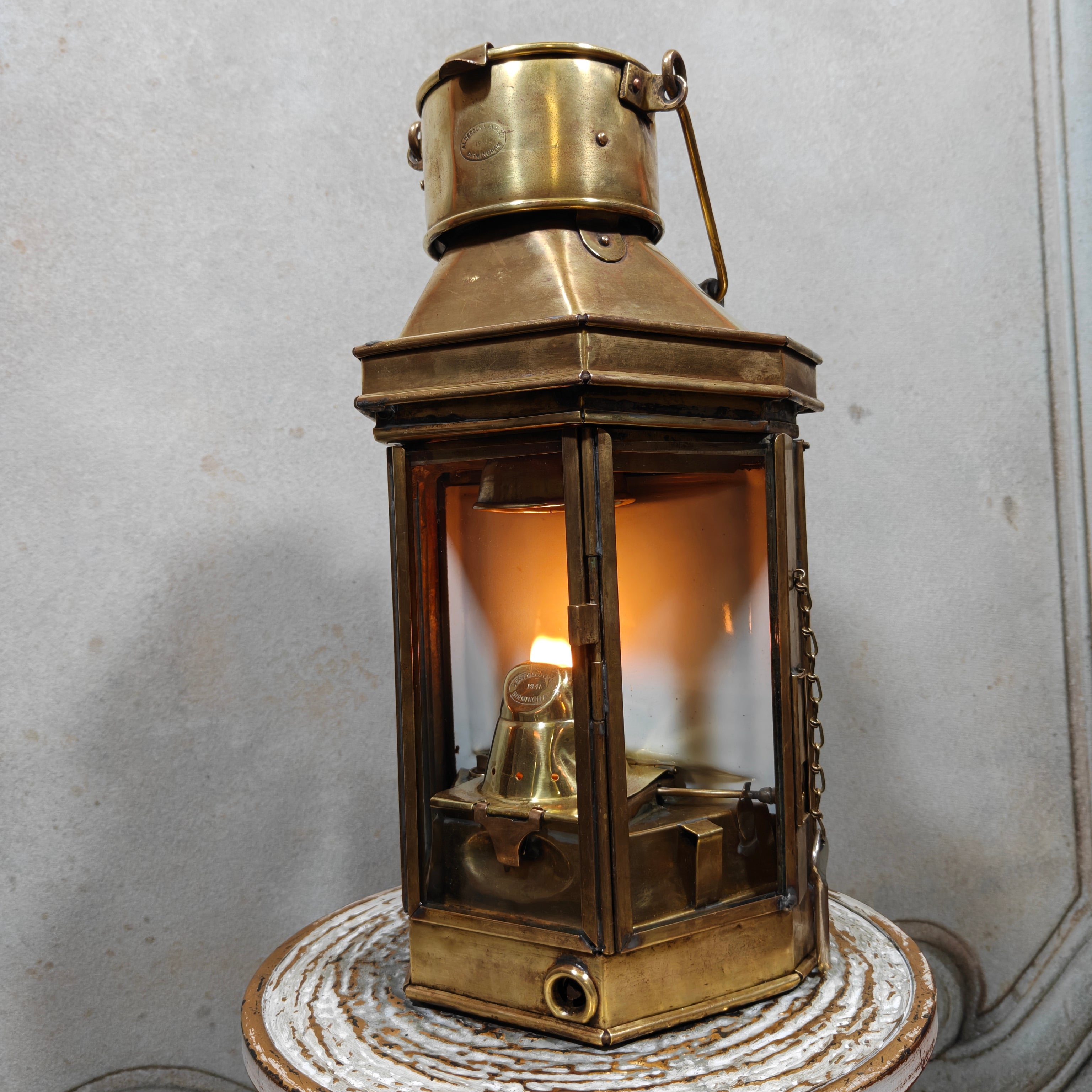 Alderson & Gyde “Bullpit” Ship’s Cabin Lantern (1941) – Best & Lloyd Burner – Rare Maritime Brass Lamp