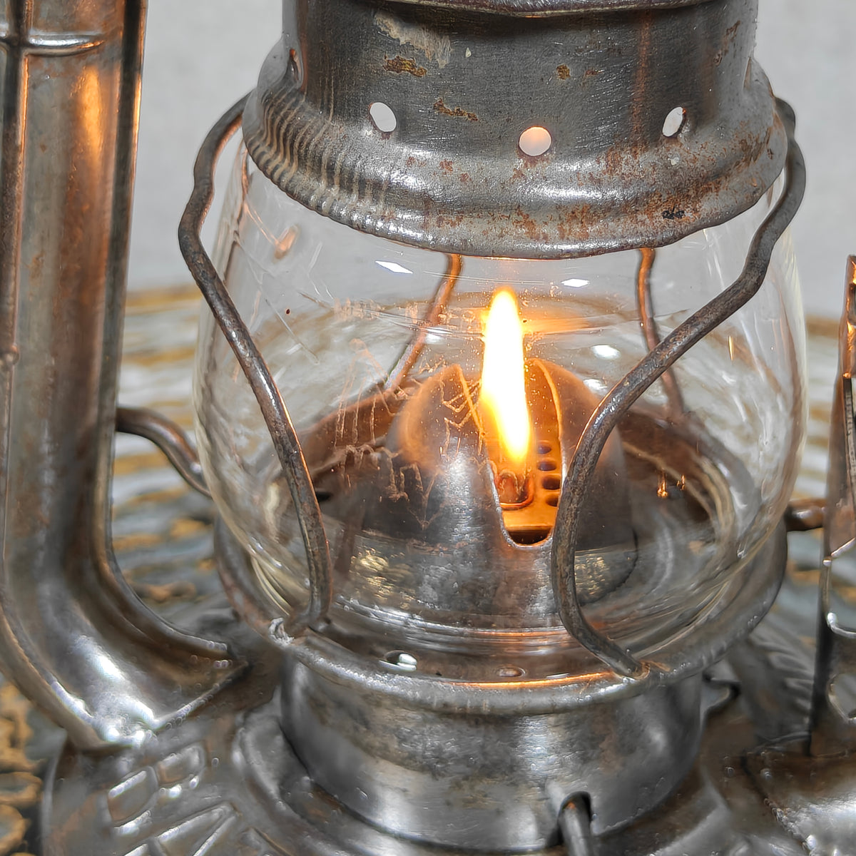 Rare Pre‑War BAT 155 Storm Lantern – Small Model, Excellent Condition, Marked Glass (1930s)