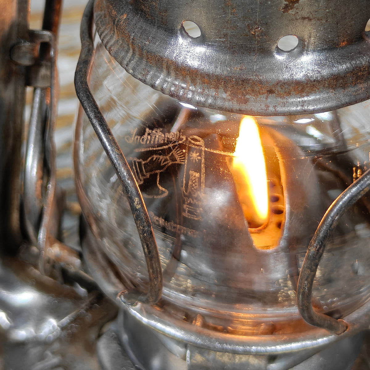 Rare Pre‑War BAT 155 Storm Lantern – Small Model, Excellent Condition, Marked Glass (1930s)