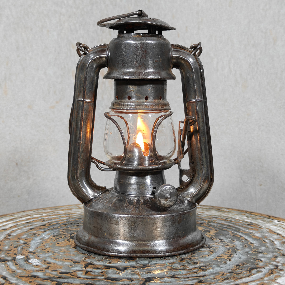 Rare Pre‑War BAT 155 Storm Lantern – Small Model, Excellent Condition, Marked Glass (1930s)