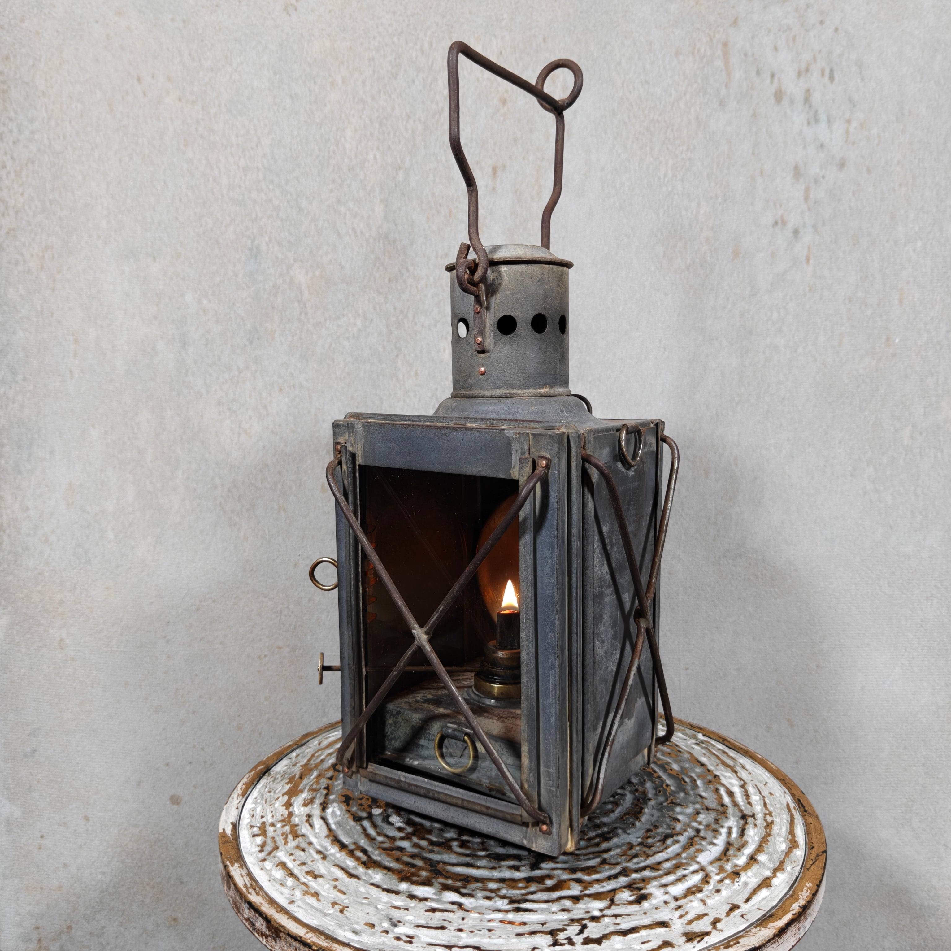 Extremely Rare Signal Lantern by Fr. Weber & Co., Berlin – With Colored Lenses & Fully Working (c. 1900–1930)