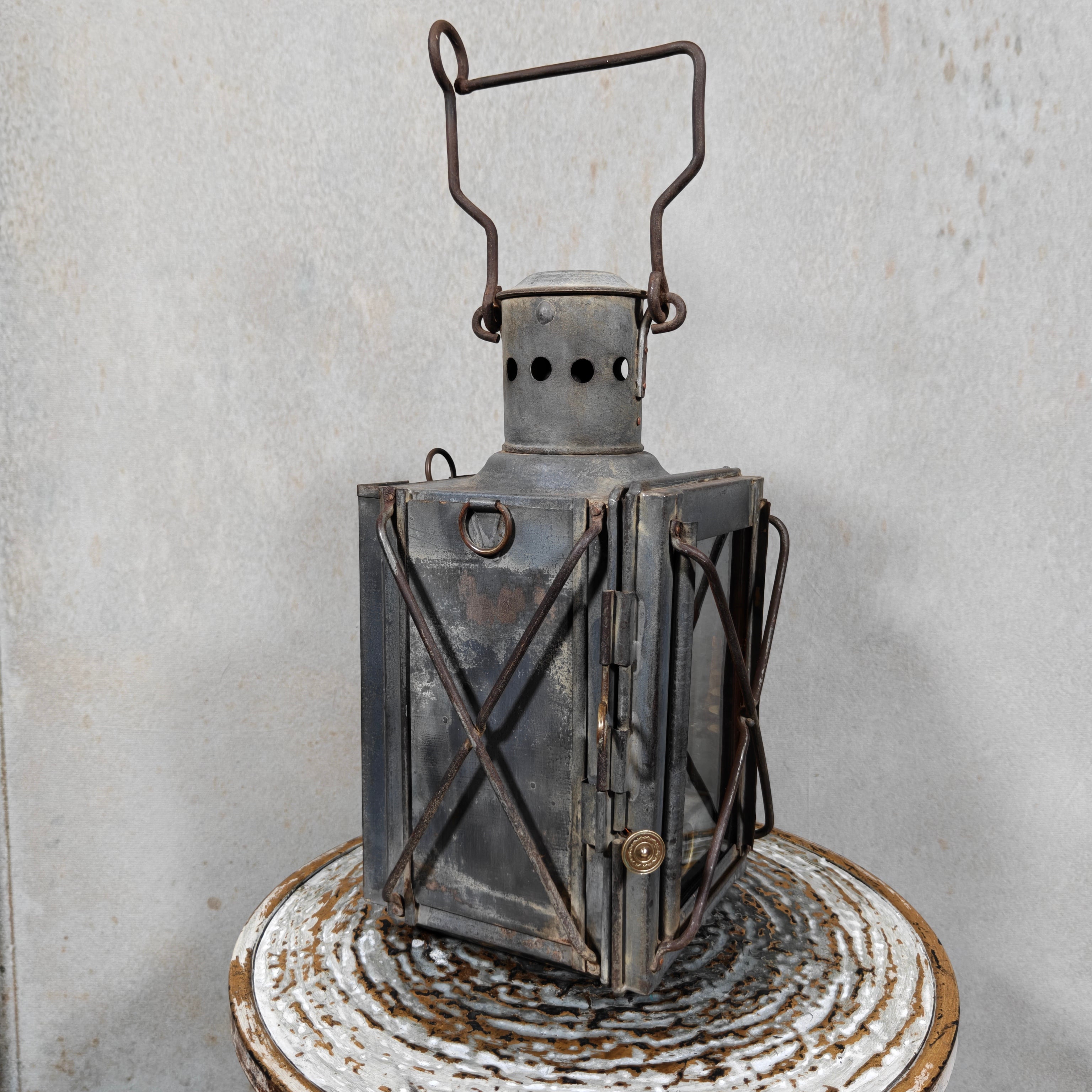 Extremely Rare Signal Lantern by Fr. Weber & Co., Berlin – With Colored Lenses & Fully Working (c. 1900–1930)