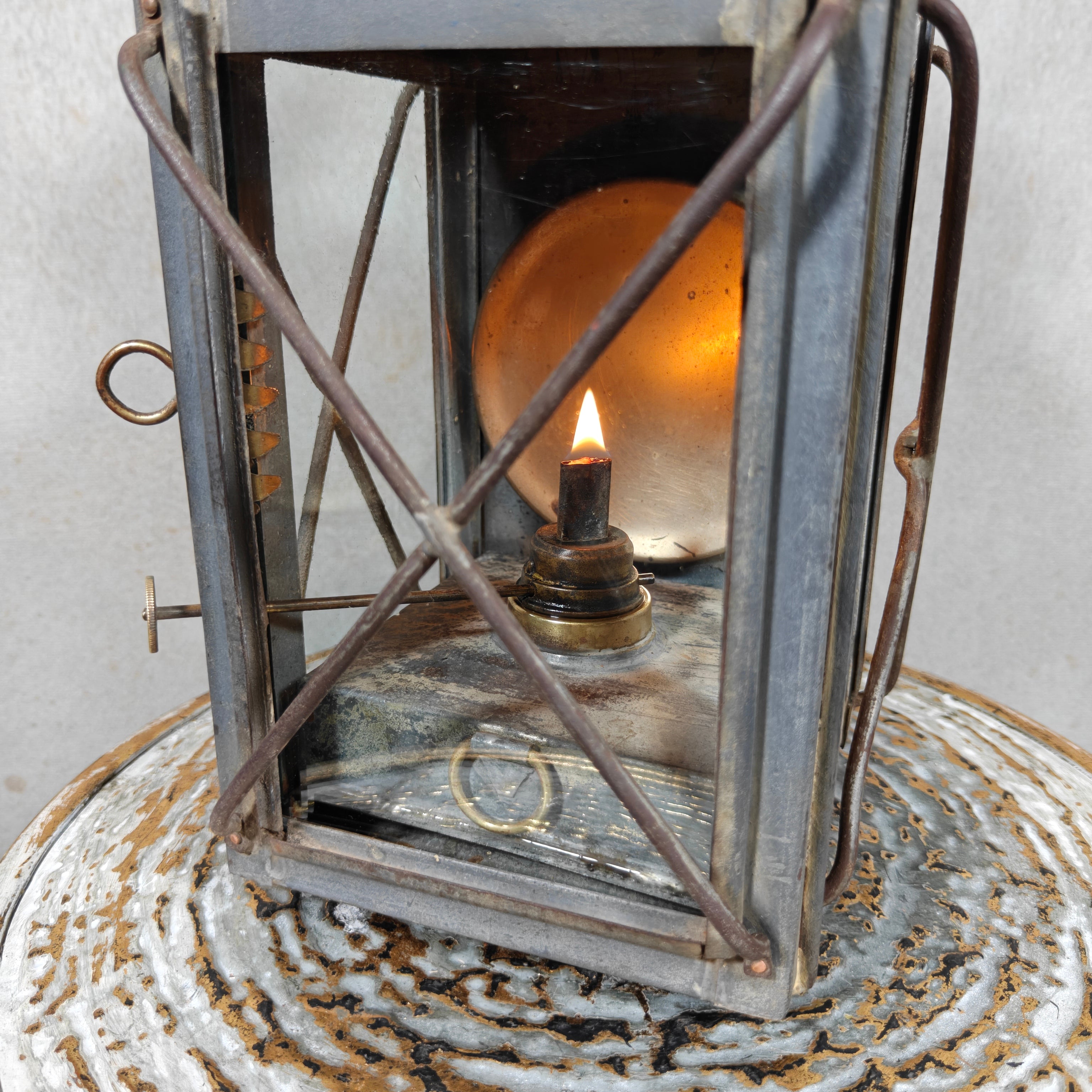 Extremely Rare Signal Lantern by Fr. Weber & Co., Berlin – With Colored Lenses & Fully Working (c. 1900–1930)