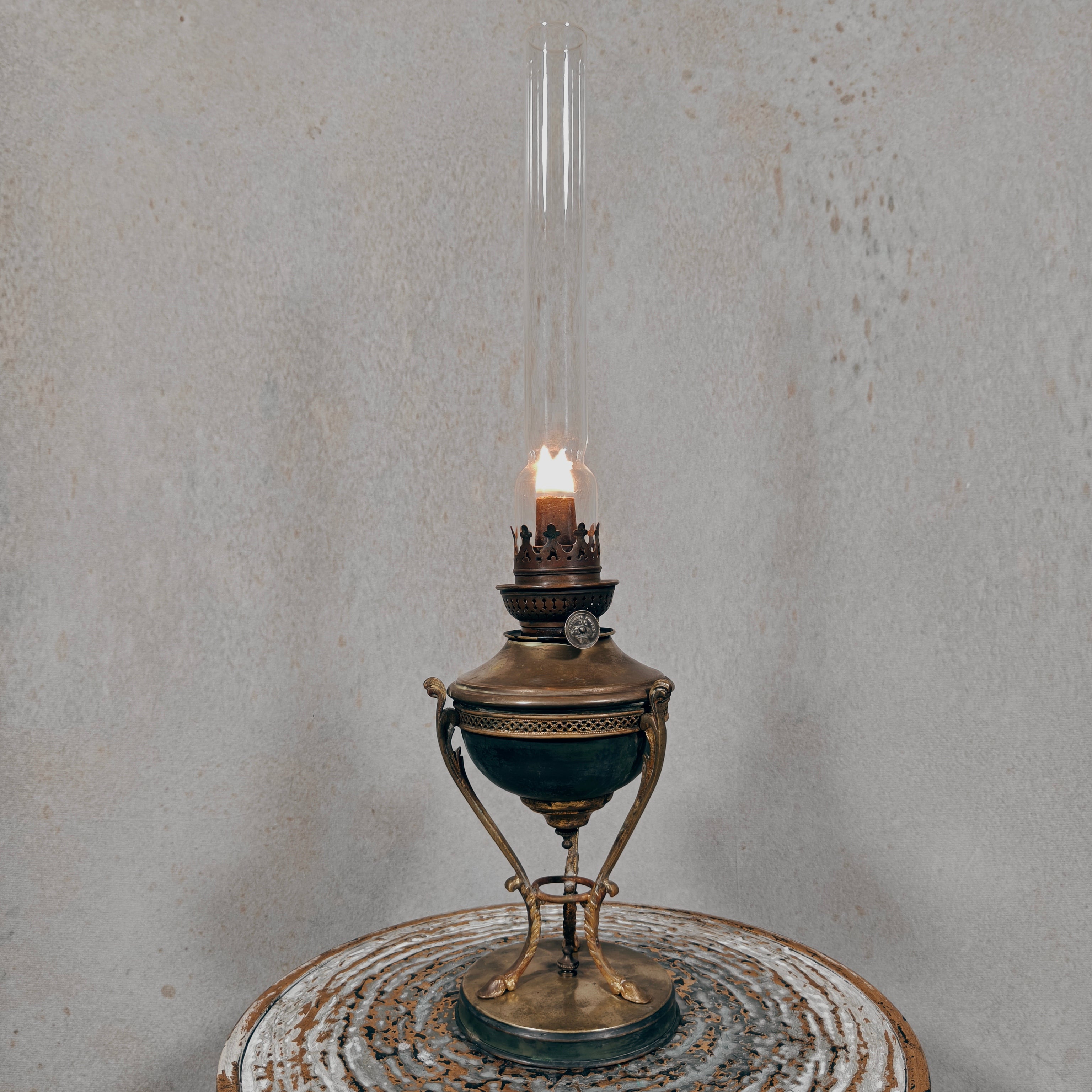 Elegant Antique Oil Lamp with BJB Wick Holder – Brökelmann, Jaeger & Busse, c. 1910–1920