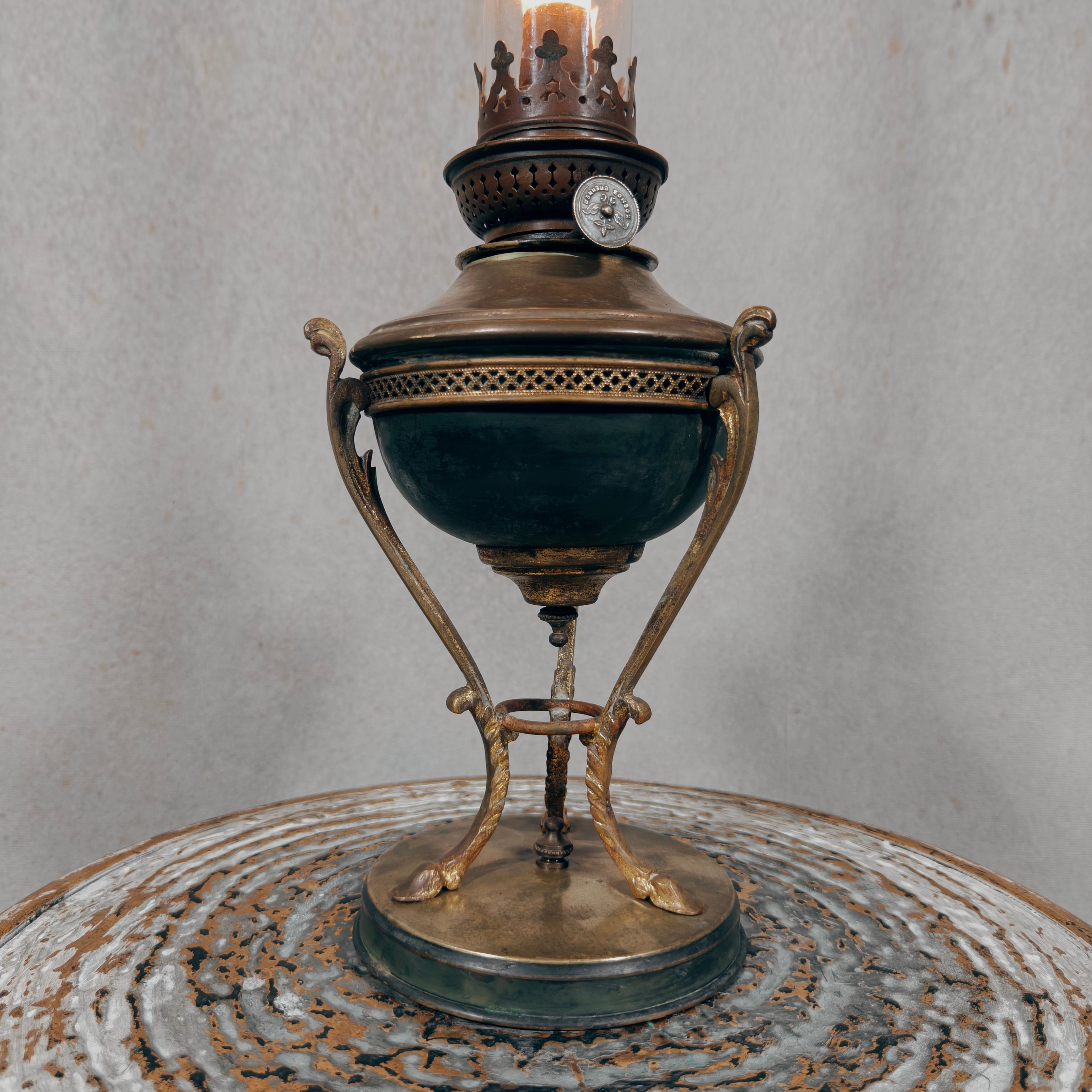 Elegant Antique Oil Lamp with BJB Wick Holder – Brökelmann, Jaeger & Busse, c. 1910–1920