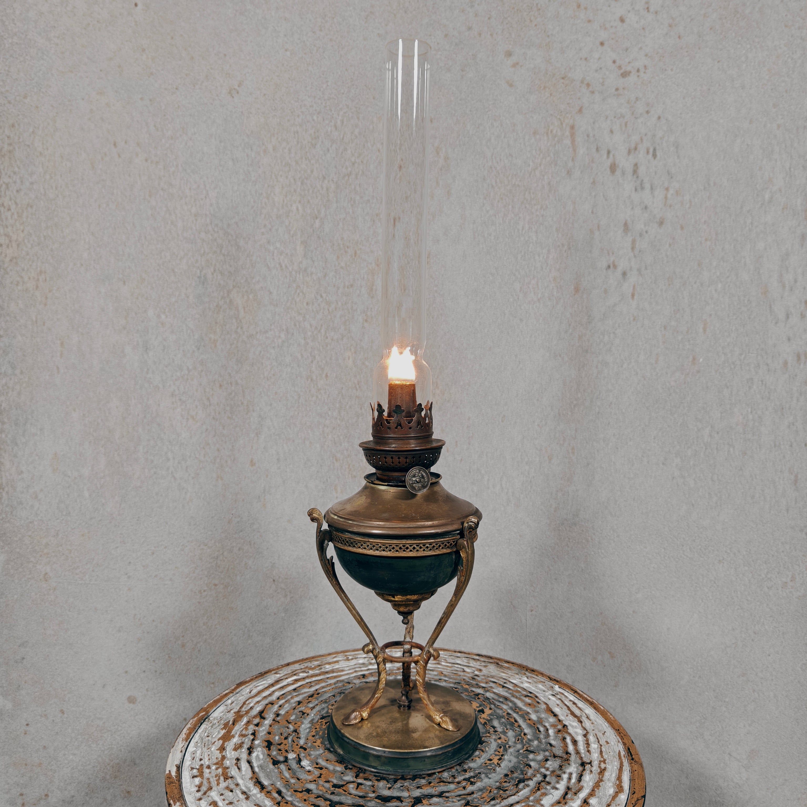 Elegant Antique Oil Lamp with BJB Wick Holder – Brökelmann, Jaeger & Busse, c. 1910–1920