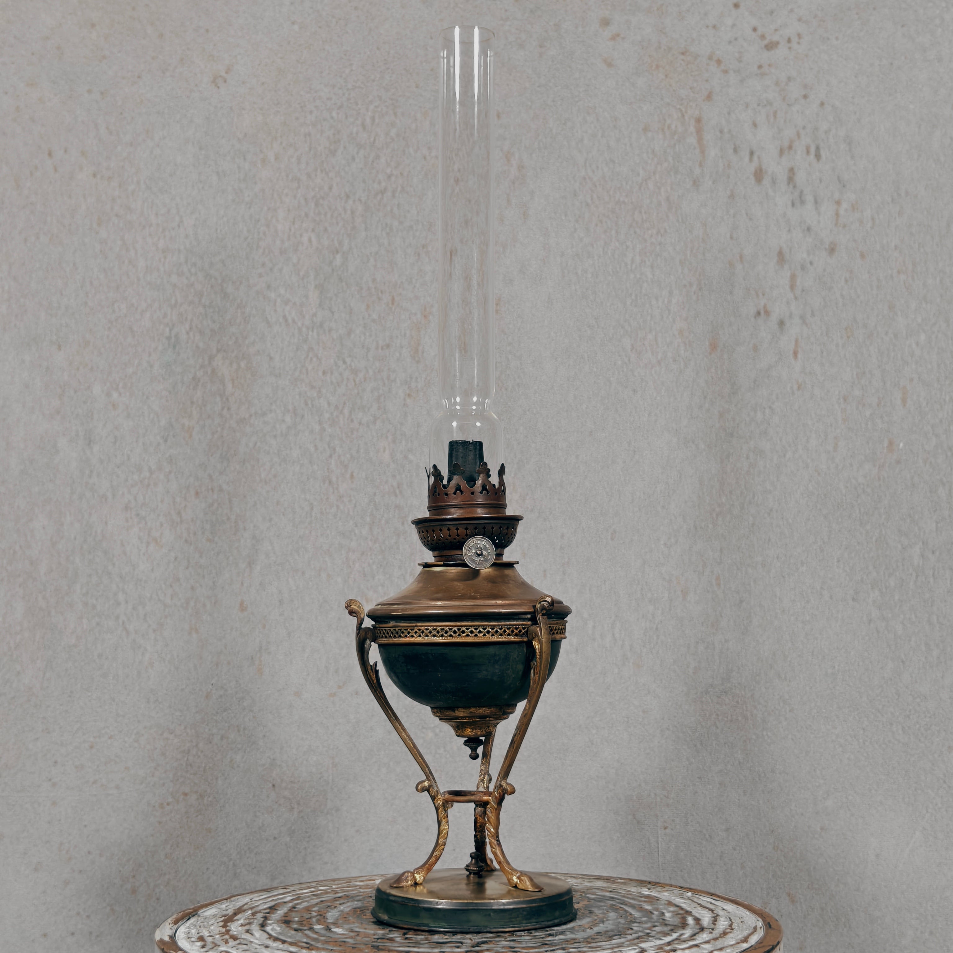 Elegant Antique Oil Lamp with BJB Wick Holder – Brökelmann, Jaeger & Busse, c. 1910–1920