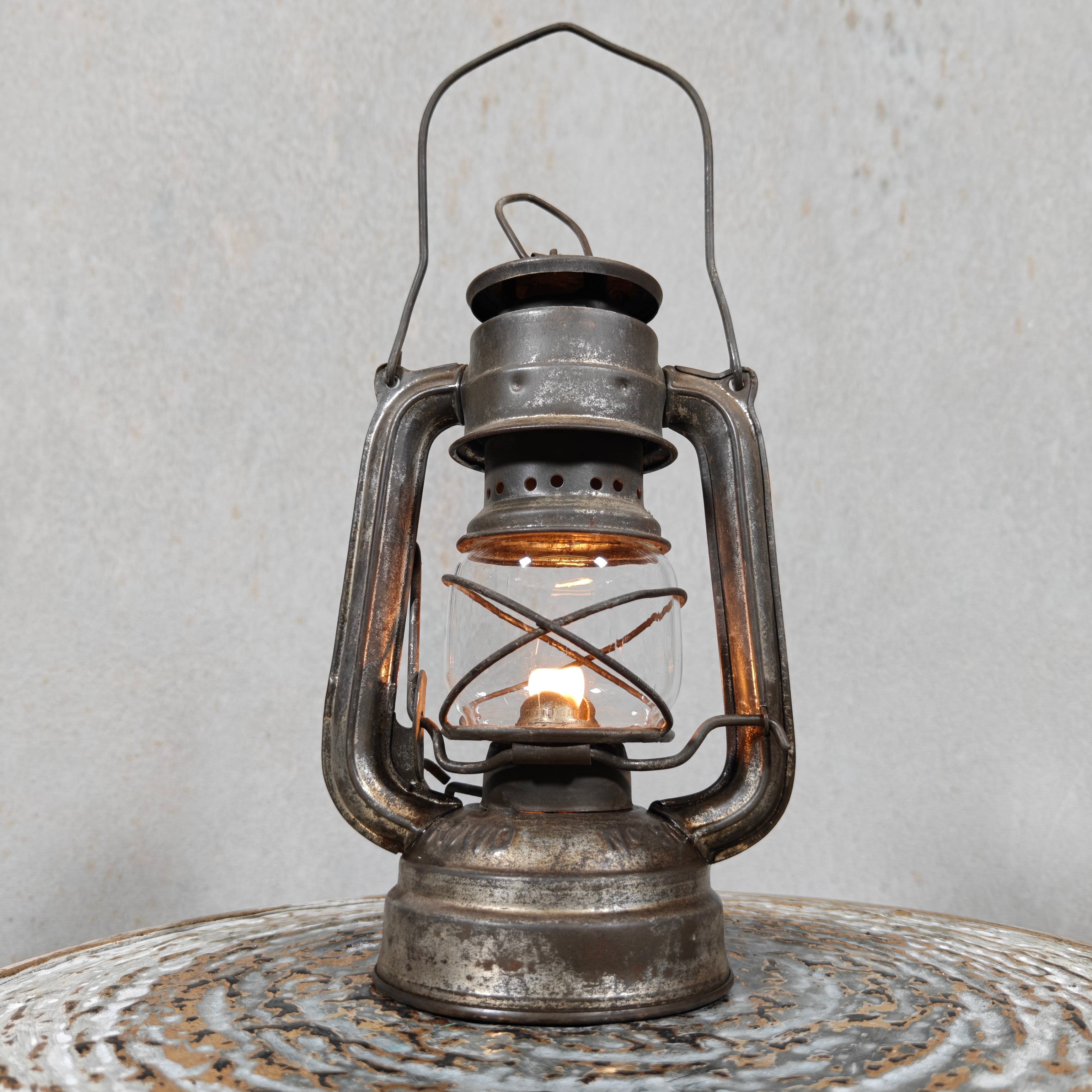 Vintage Frowo No. 50 Hurricane Lantern in Excellent Working Condition