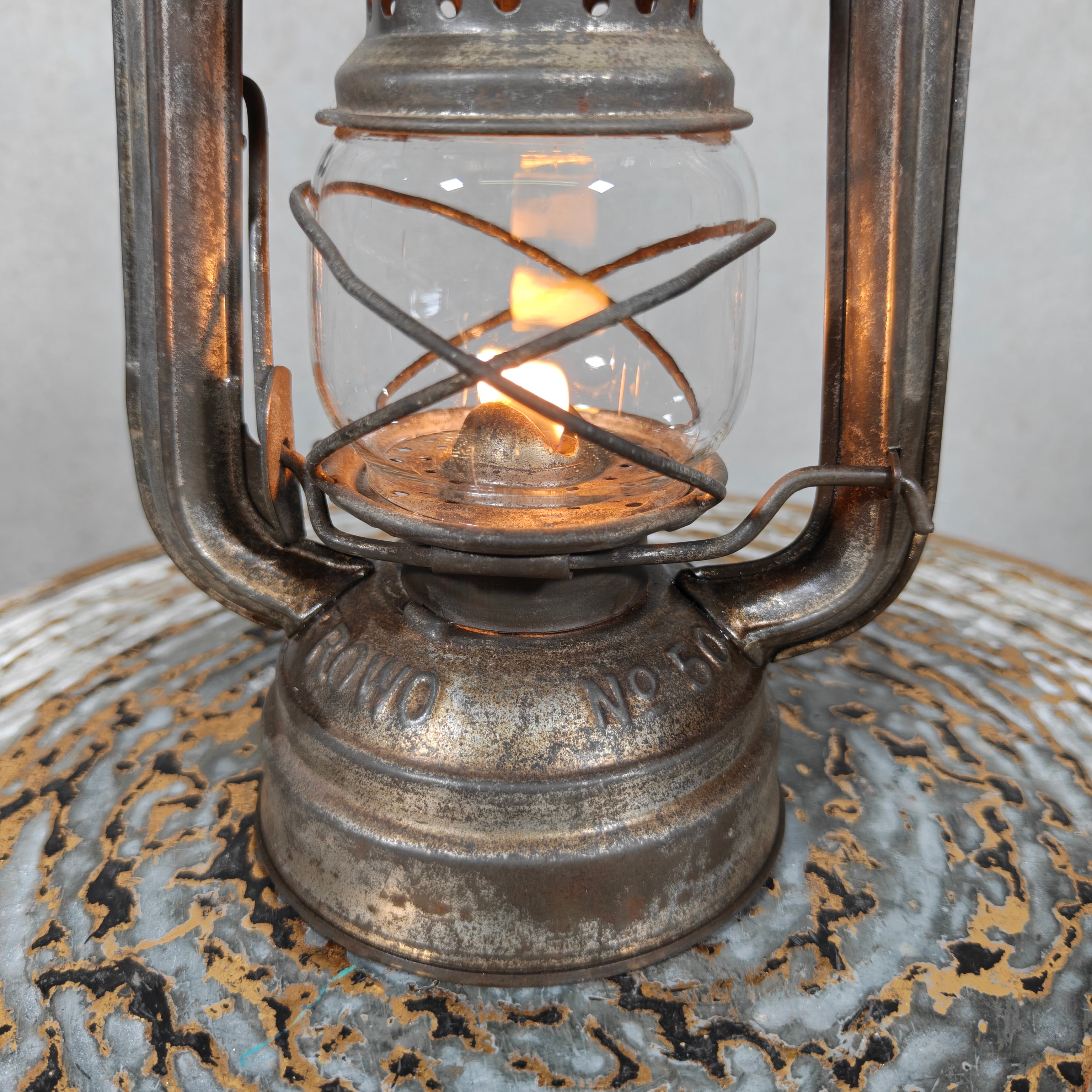 Vintage Frowo No. 50 Hurricane Lantern in Excellent Working Condition