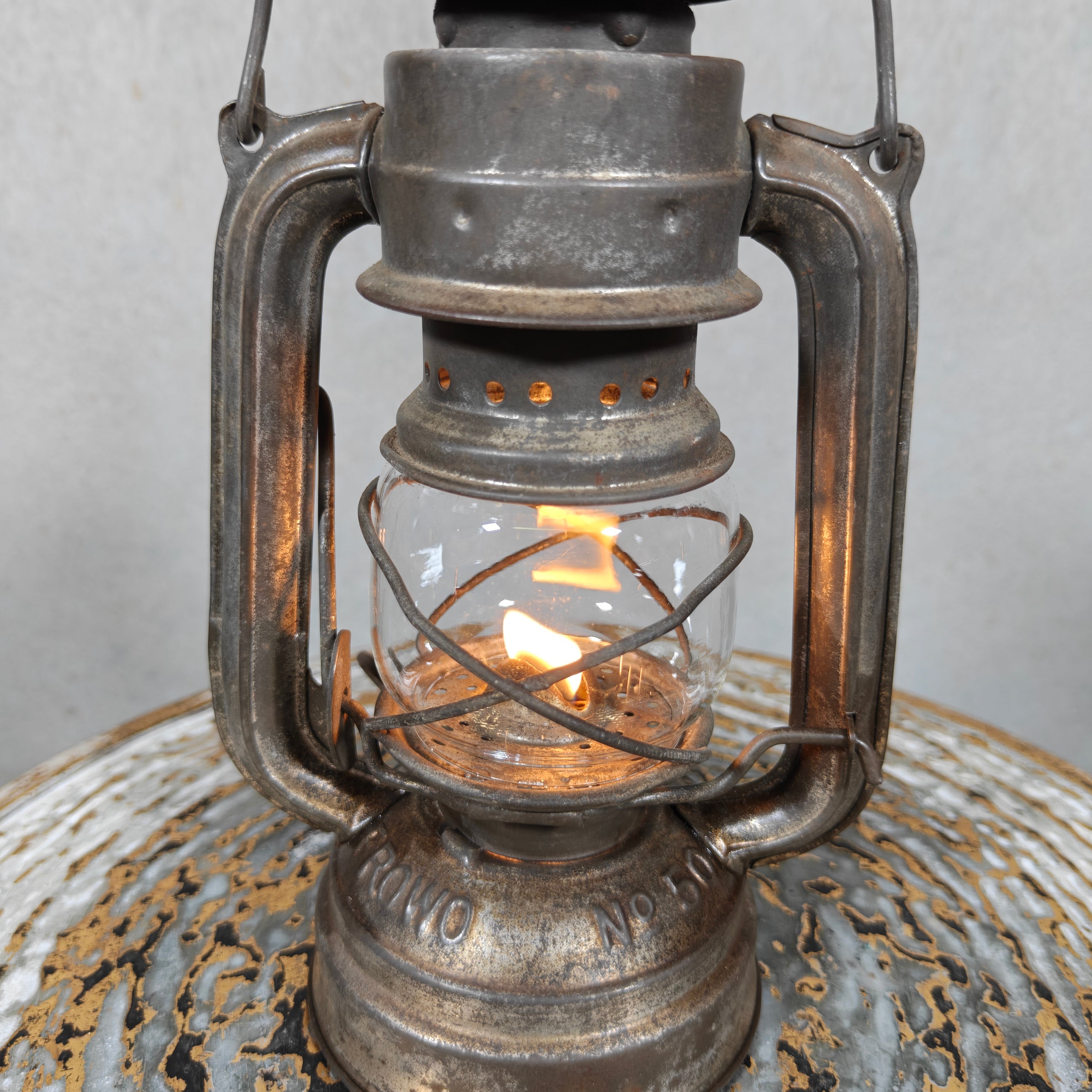 Vintage Frowo No. 50 Hurricane Lantern in Excellent Working Condition