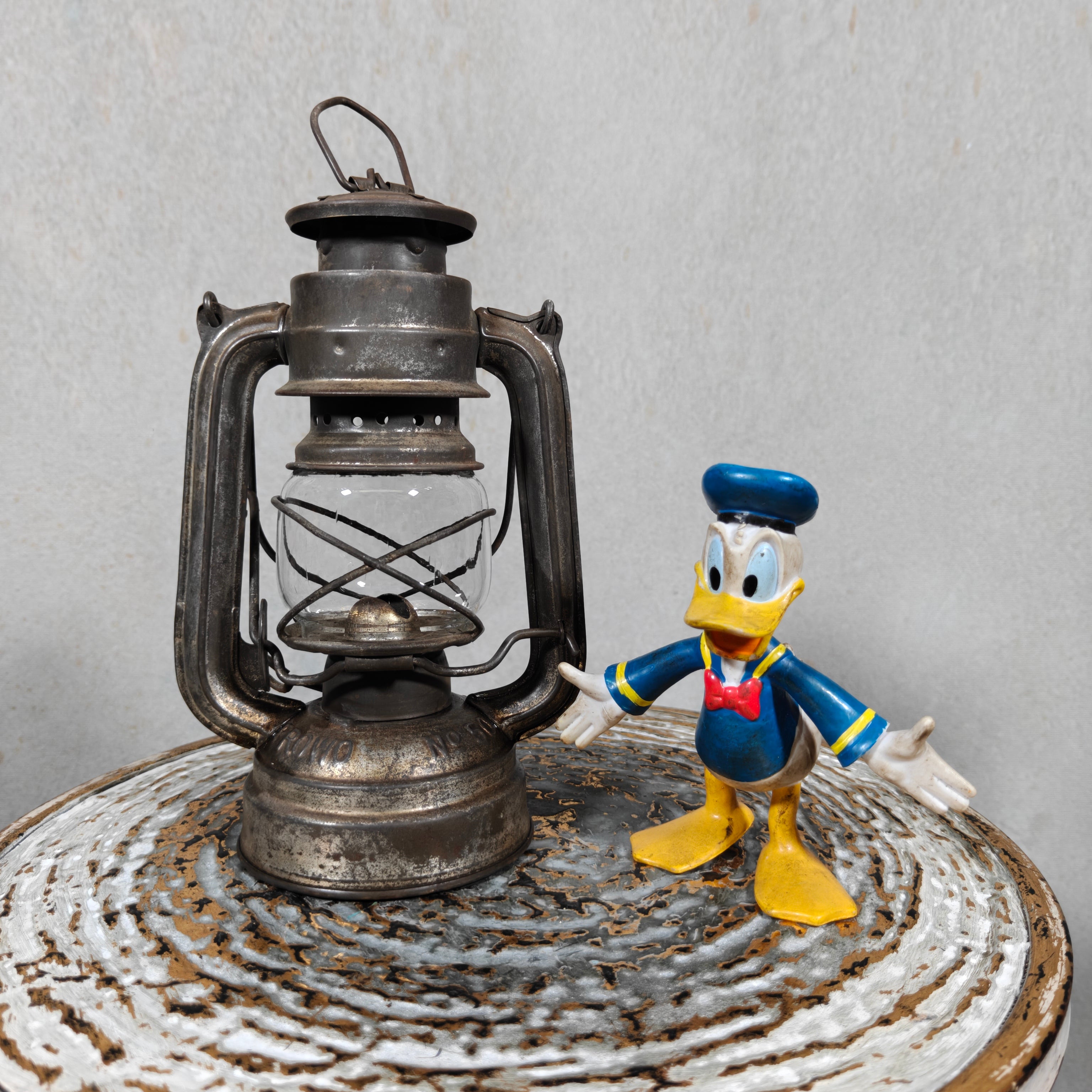 Vintage Frowo No. 50 Hurricane Lantern in Excellent Working Condition