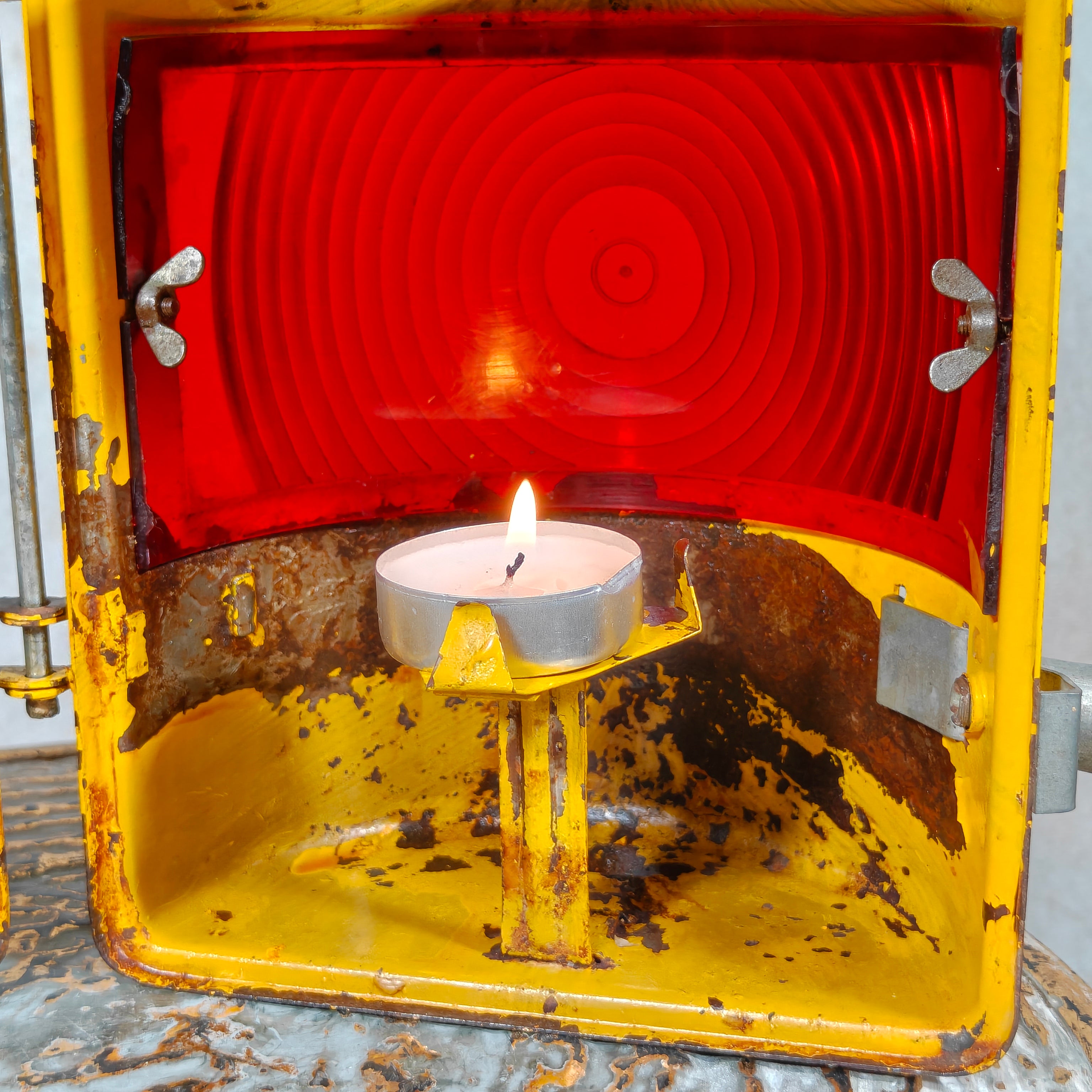 Rare Early Feuerhand Yellow Road Worker Lantern with Curved Lens