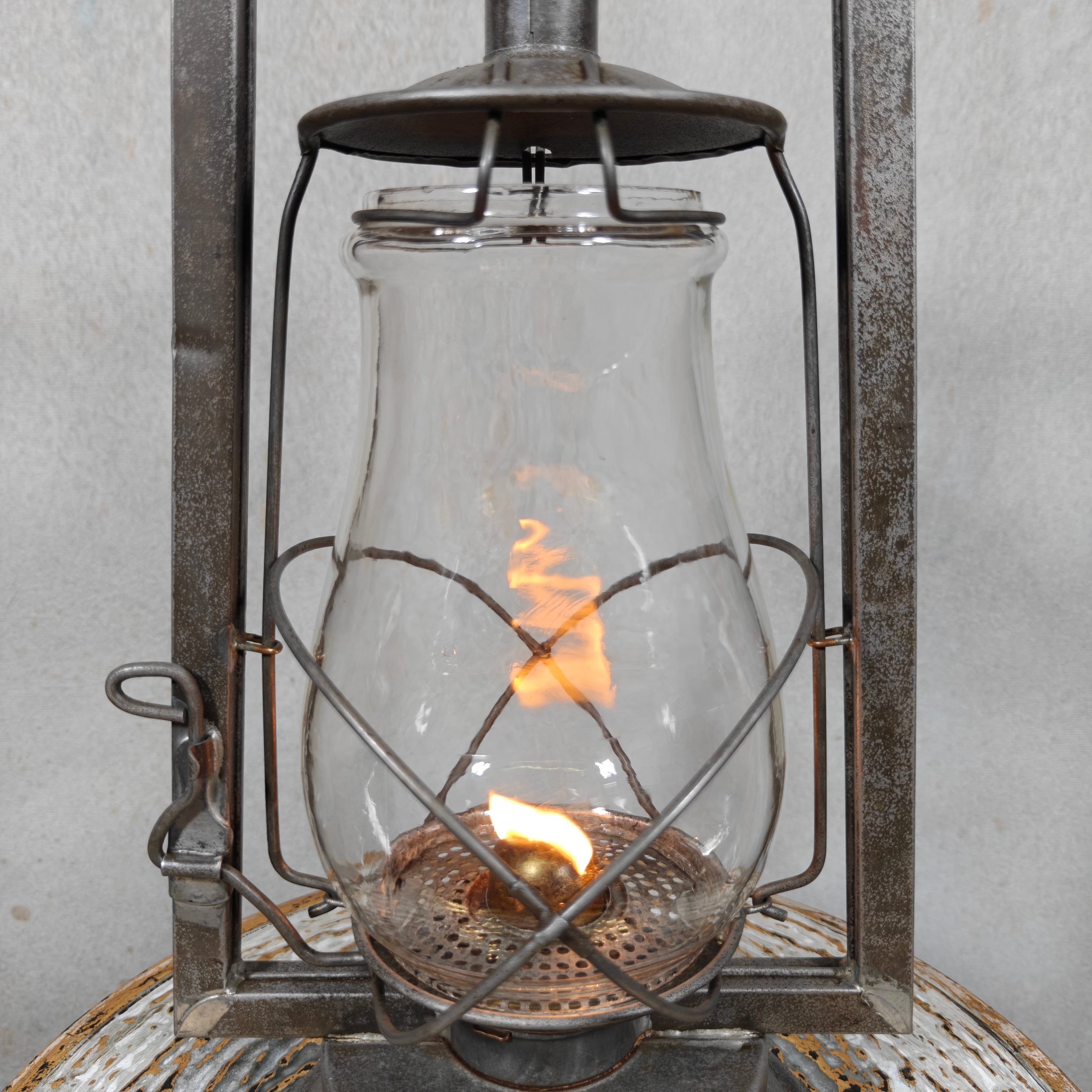 Rare Antique Dietz Victor Hurricane Lantern – Early American Oil Lantern (1898–1906)