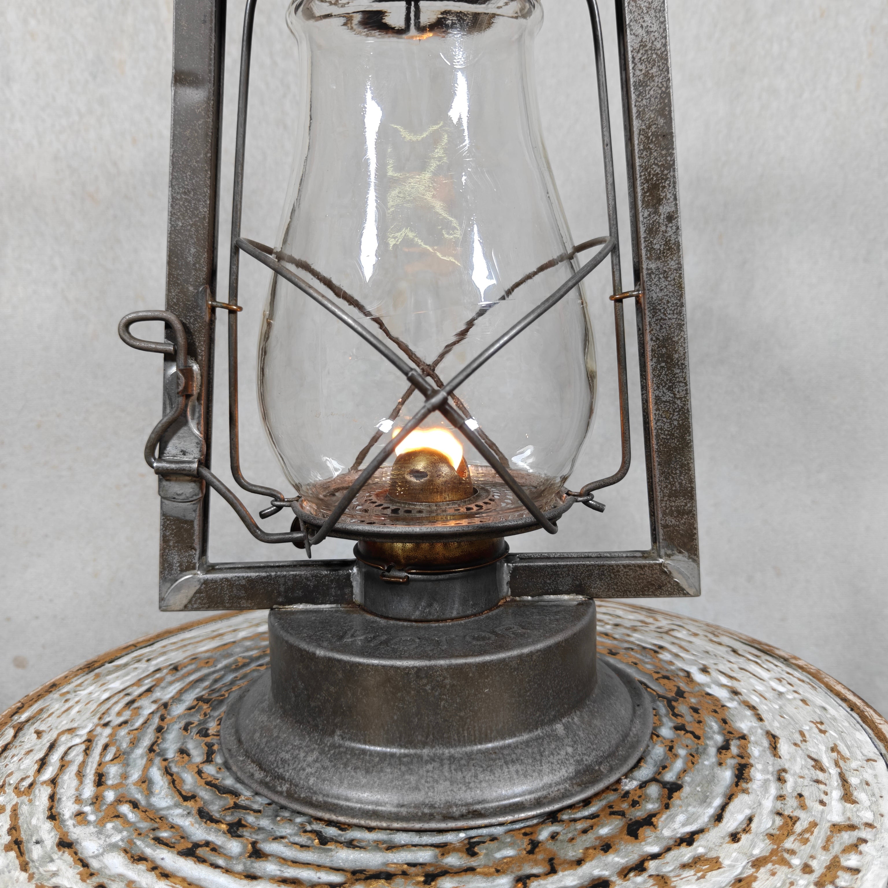 Rare Antique Dietz Victor Hurricane Lantern – Early American Oil Lantern (1898–1906)