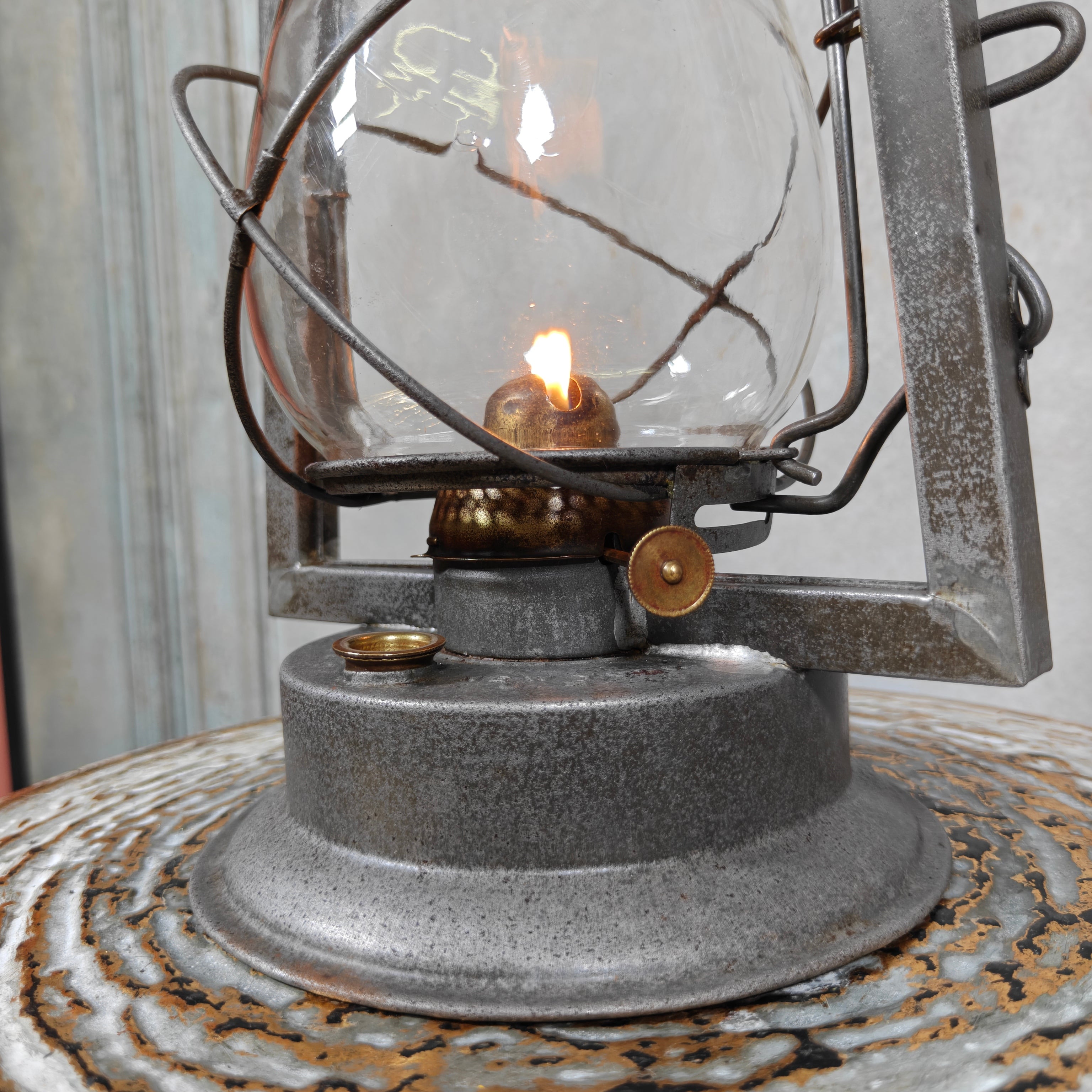 Rare Antique Dietz Victor Hurricane Lantern – Early American Oil Lantern (1898–1906)