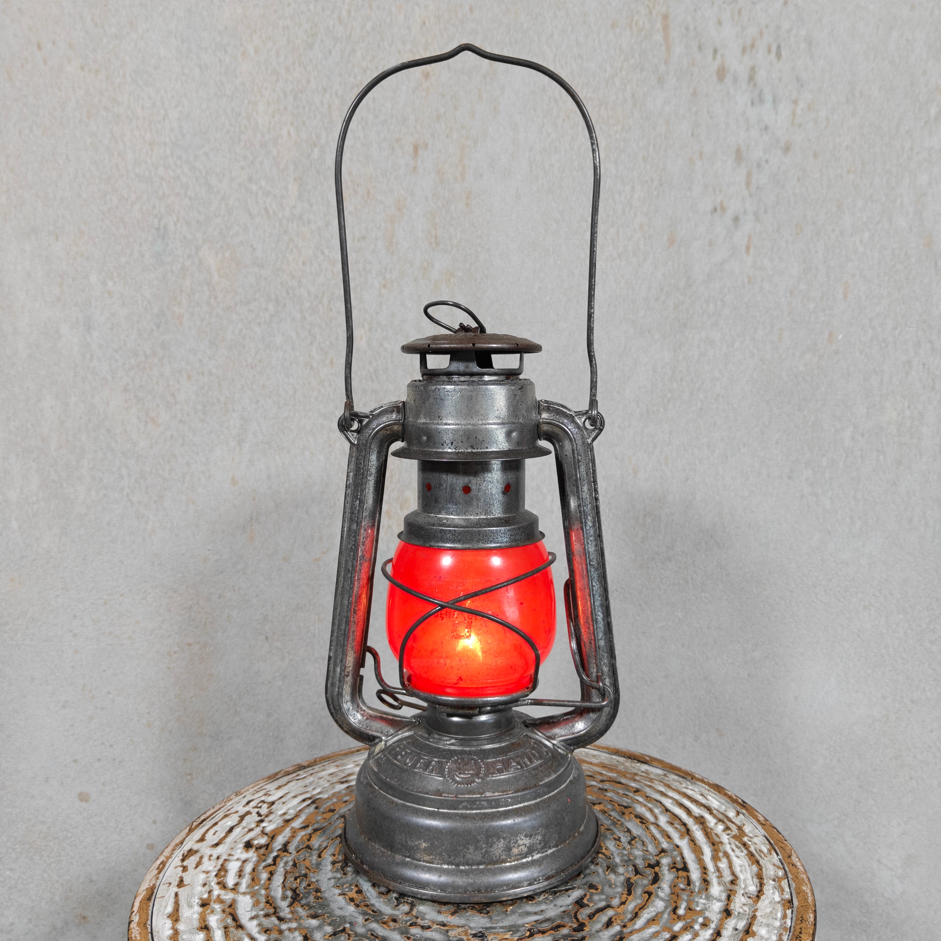 Vintage Feuerhand 276 Superflam Hurricane Lantern with Red Glass – West Germany Export Model