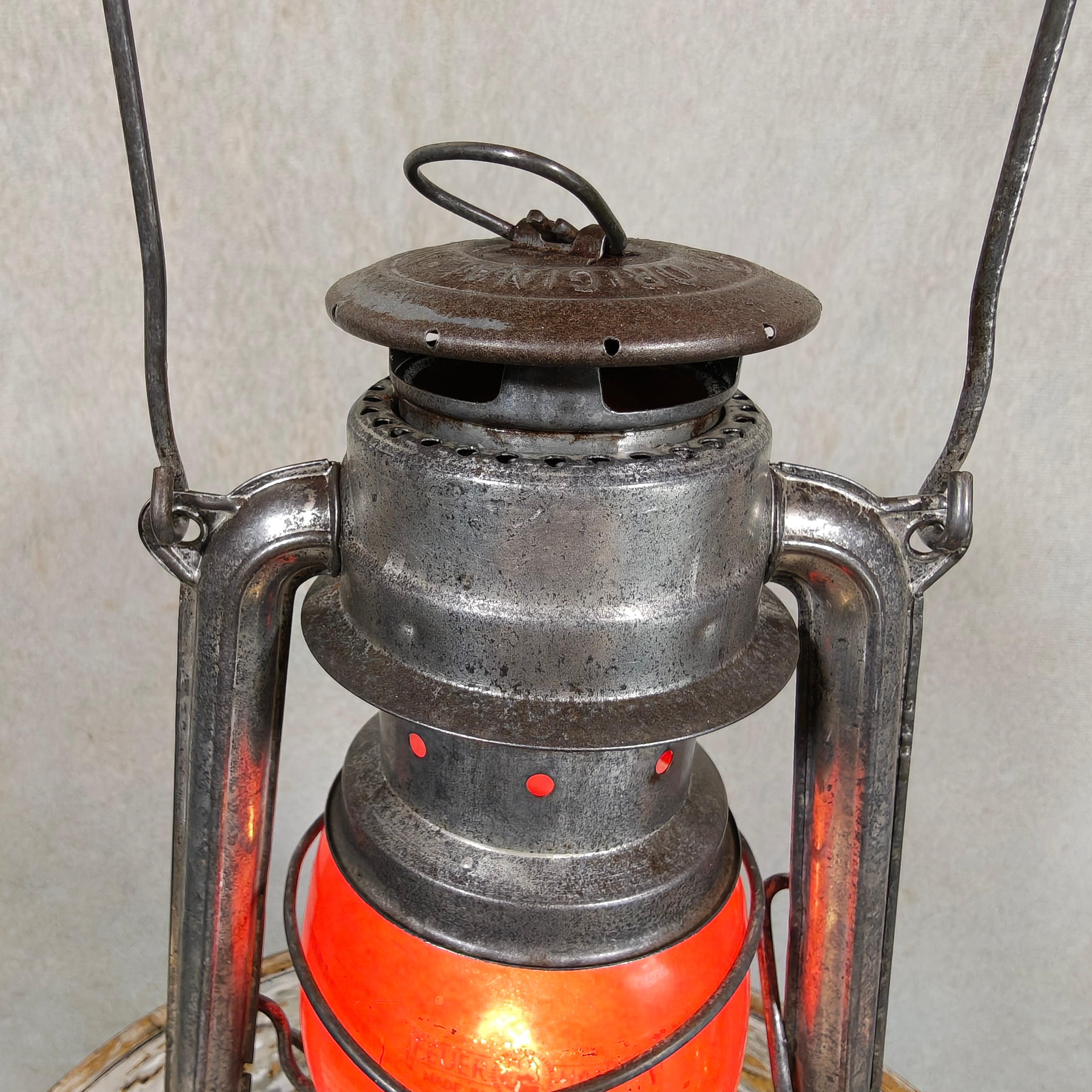 Vintage Feuerhand 276 Superflam Hurricane Lantern with Red Glass – West Germany Export Model