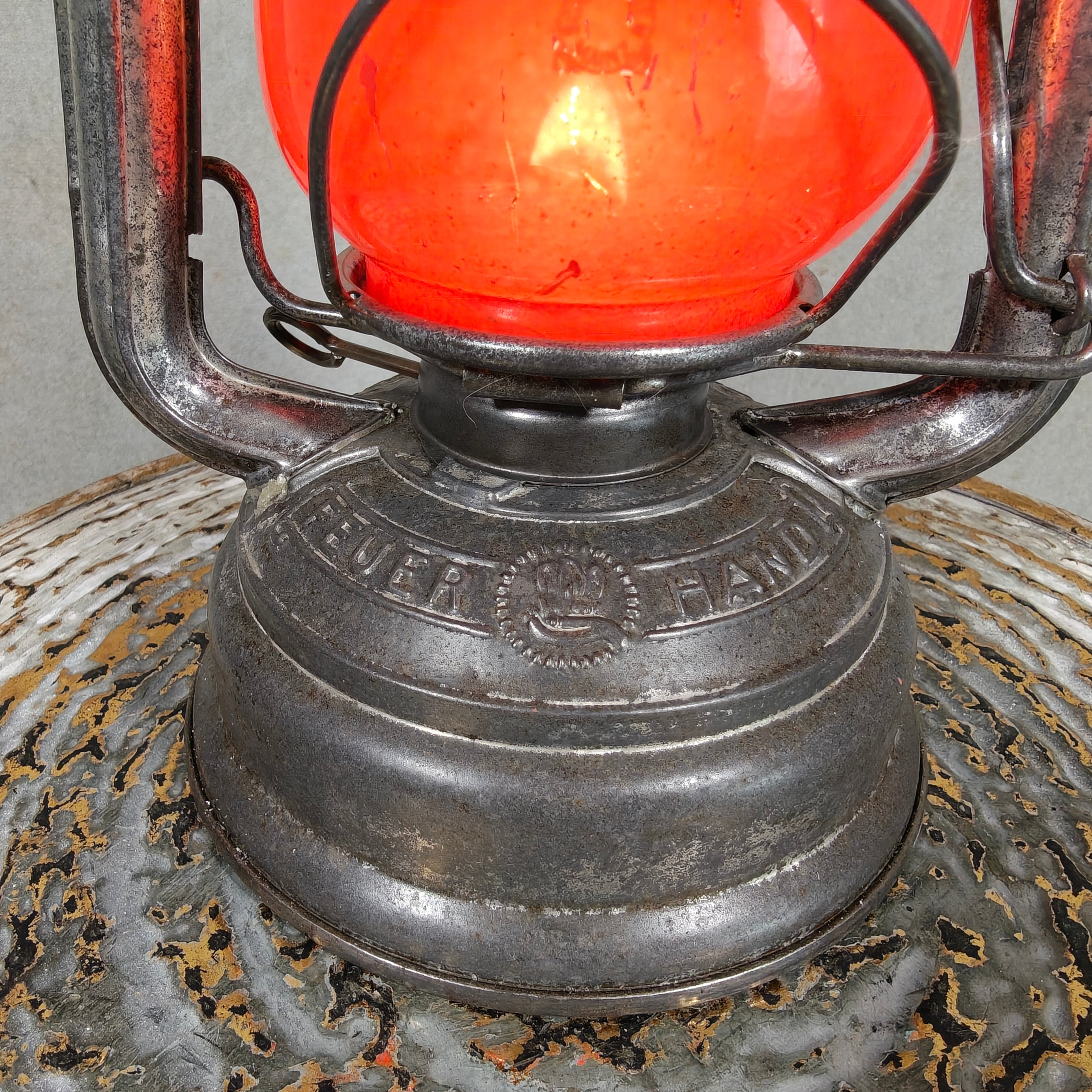 Vintage Feuerhand 276 Superflam Hurricane Lantern with Red Glass – West Germany Export Model
