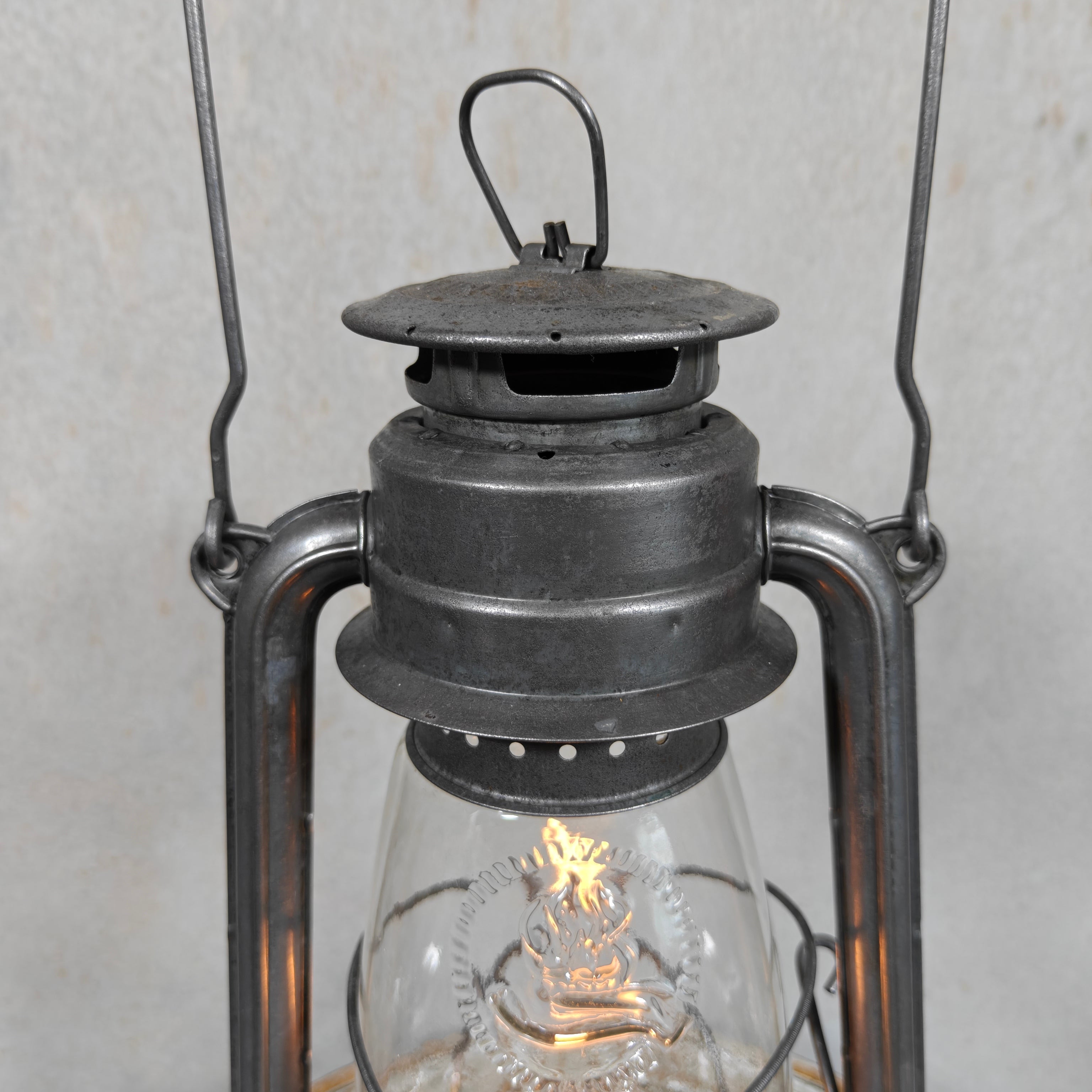 Rare Vintage Feuerhand 252 Hurricane Lantern with Marked 252 Glass – Post-War German Oil Lantern