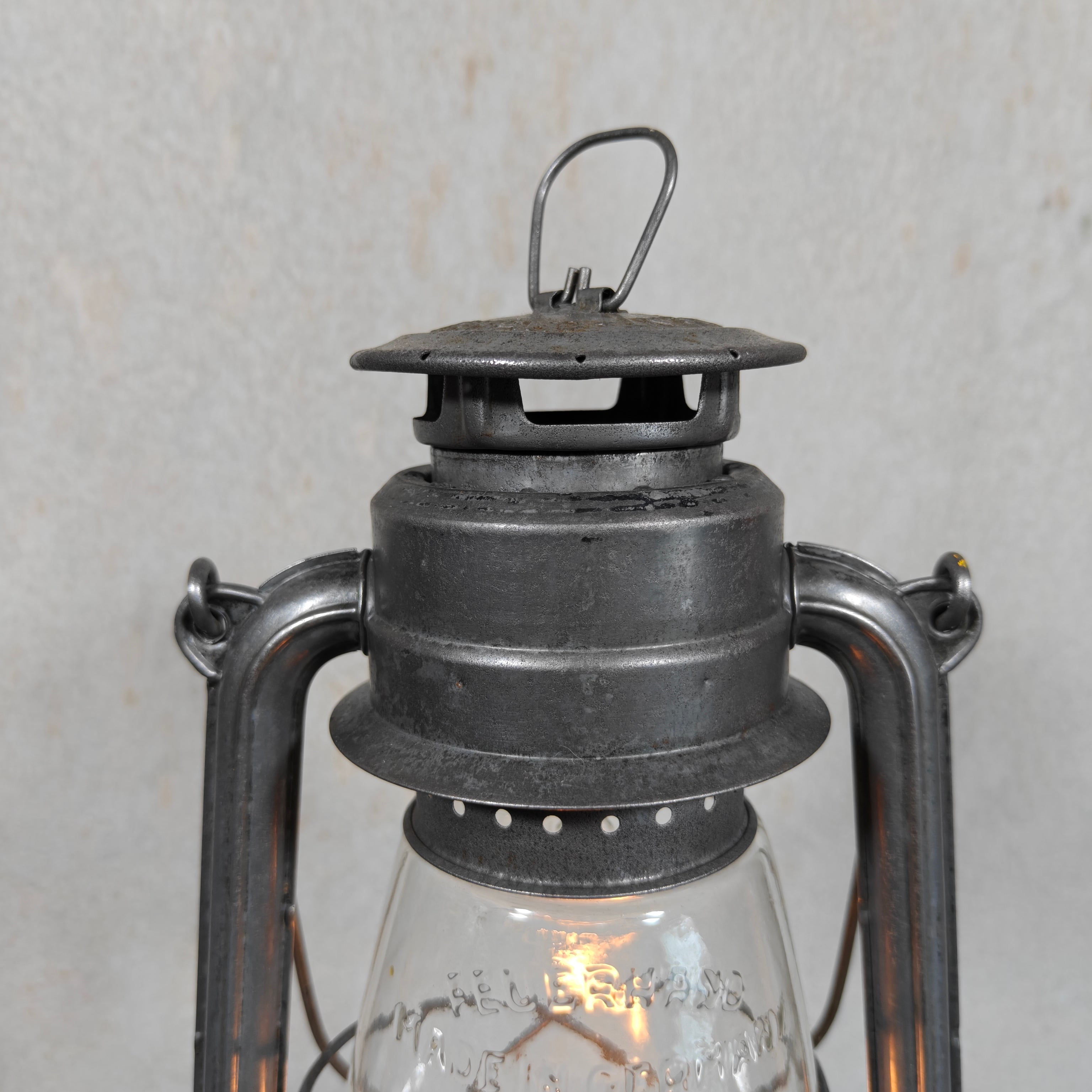 Rare Vintage Feuerhand 252 Hurricane Lantern with Marked 252 Glass – Post-War German Oil Lantern