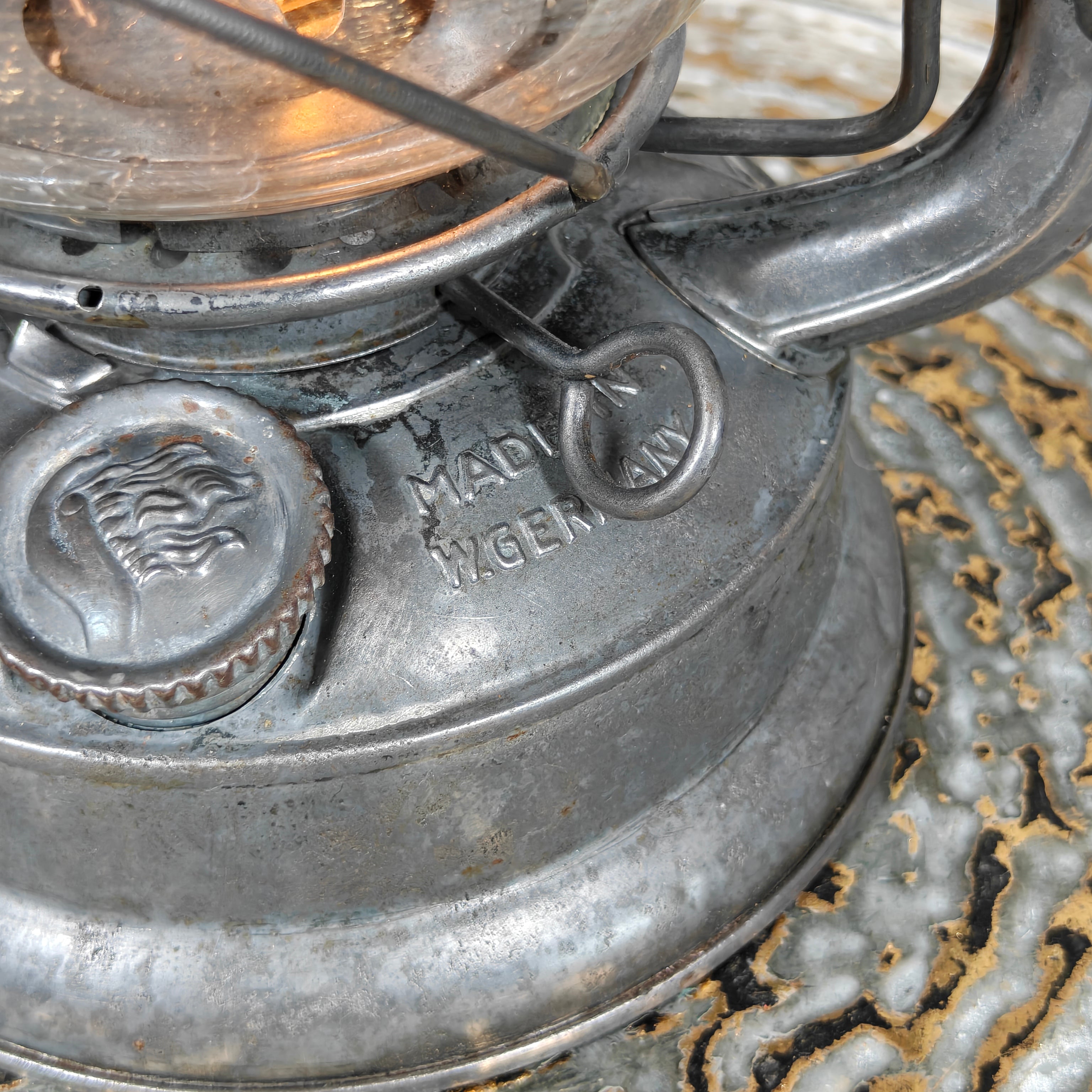 Rare Vintage Feuerhand 252 Hurricane Lantern with Marked 252 Glass – Post-War German Oil Lantern