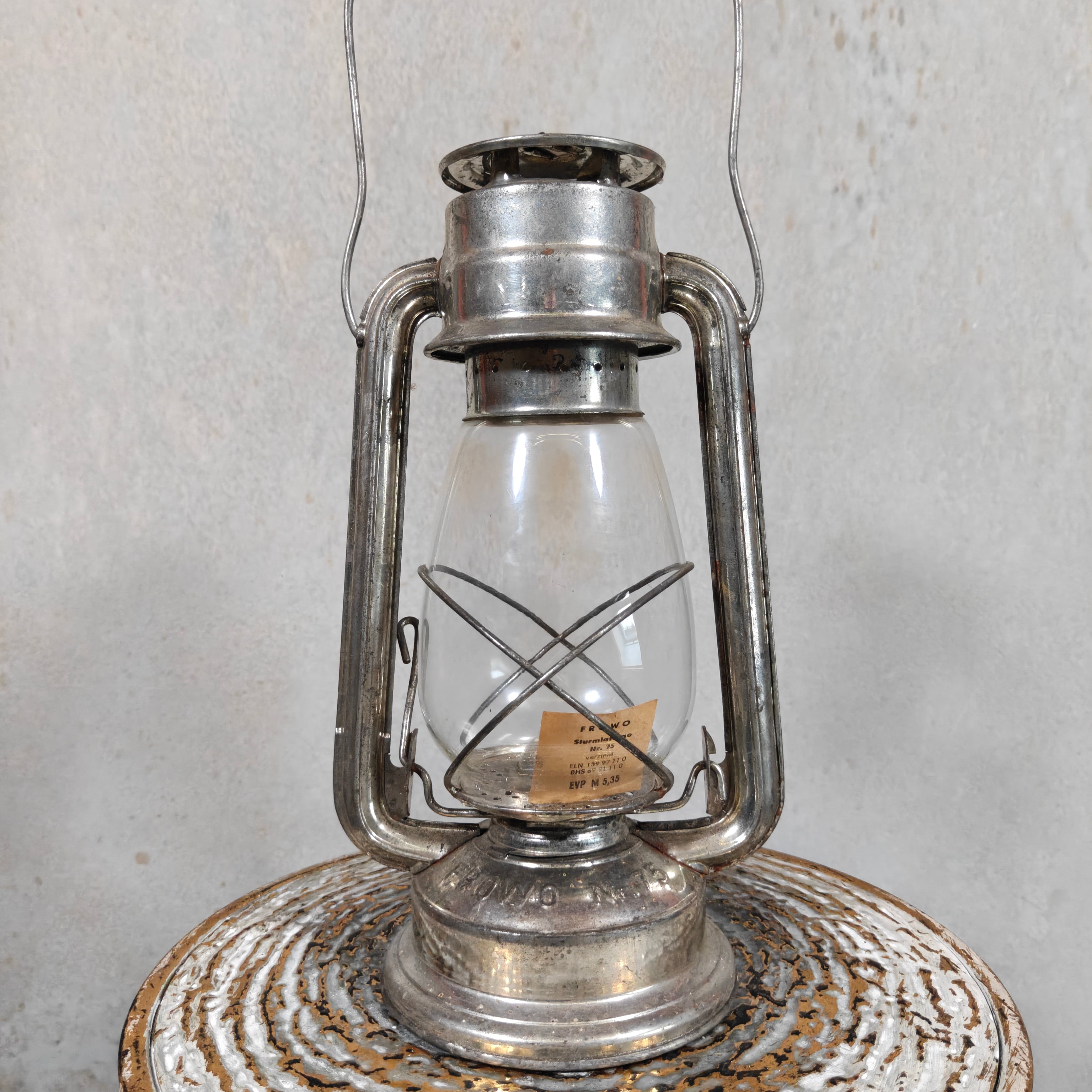 NOS Vintage Frowo No. 75 Hurricane Lantern with Original Tag – Unused 1960s/70s Oil Lantern