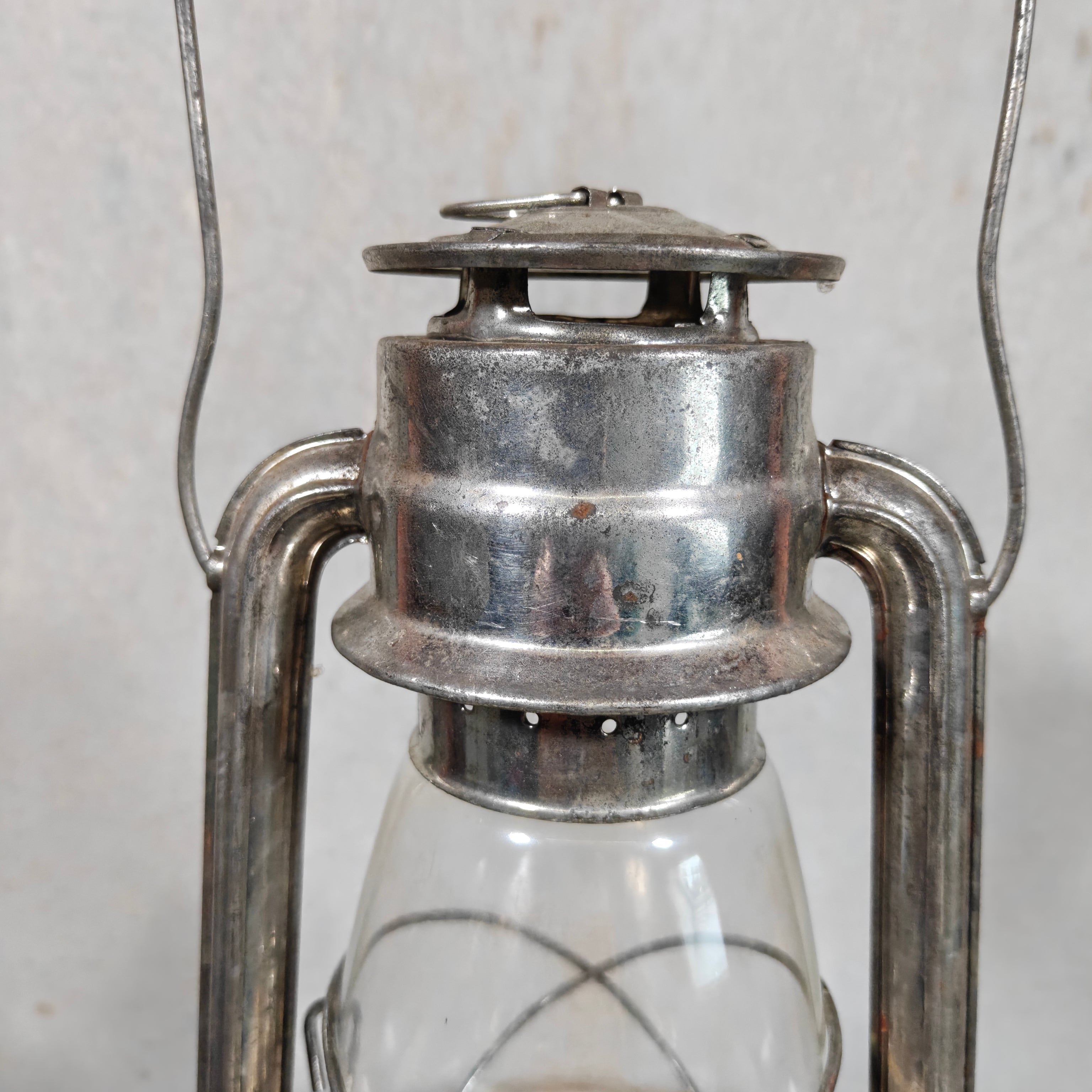 NOS Vintage Frowo No. 75 Hurricane Lantern with Original Tag – Unused 1960s/70s Oil Lantern