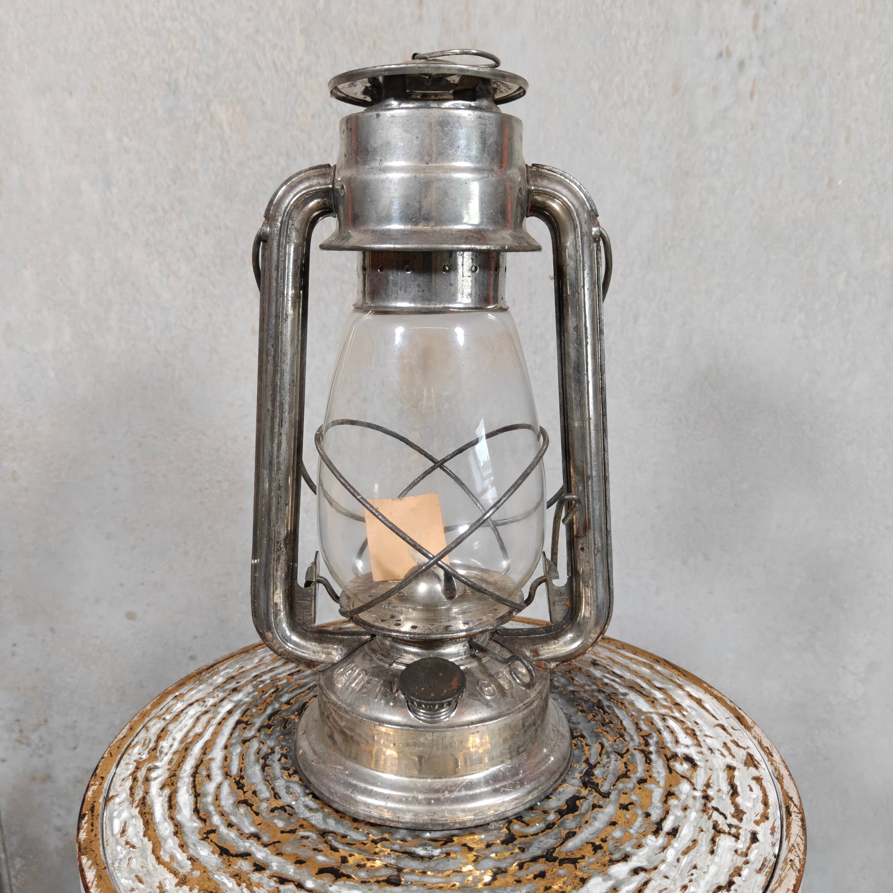 NOS Vintage Frowo No. 75 Hurricane Lantern with Original Tag – Unused 1960s/70s Oil Lantern