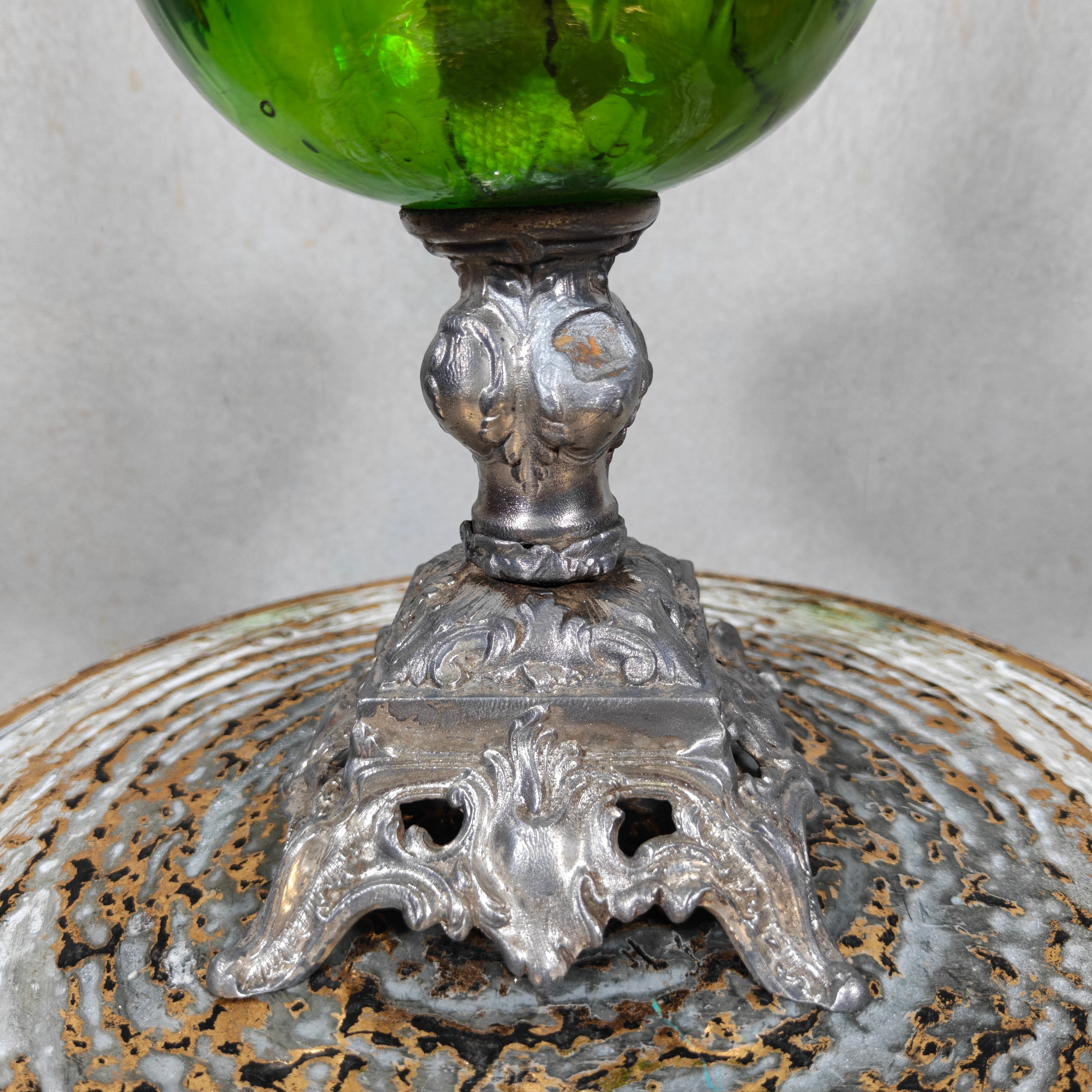 Large Vintage Oil Lamp – Hugo Schneider Burner – Green Reservoir – 1930s