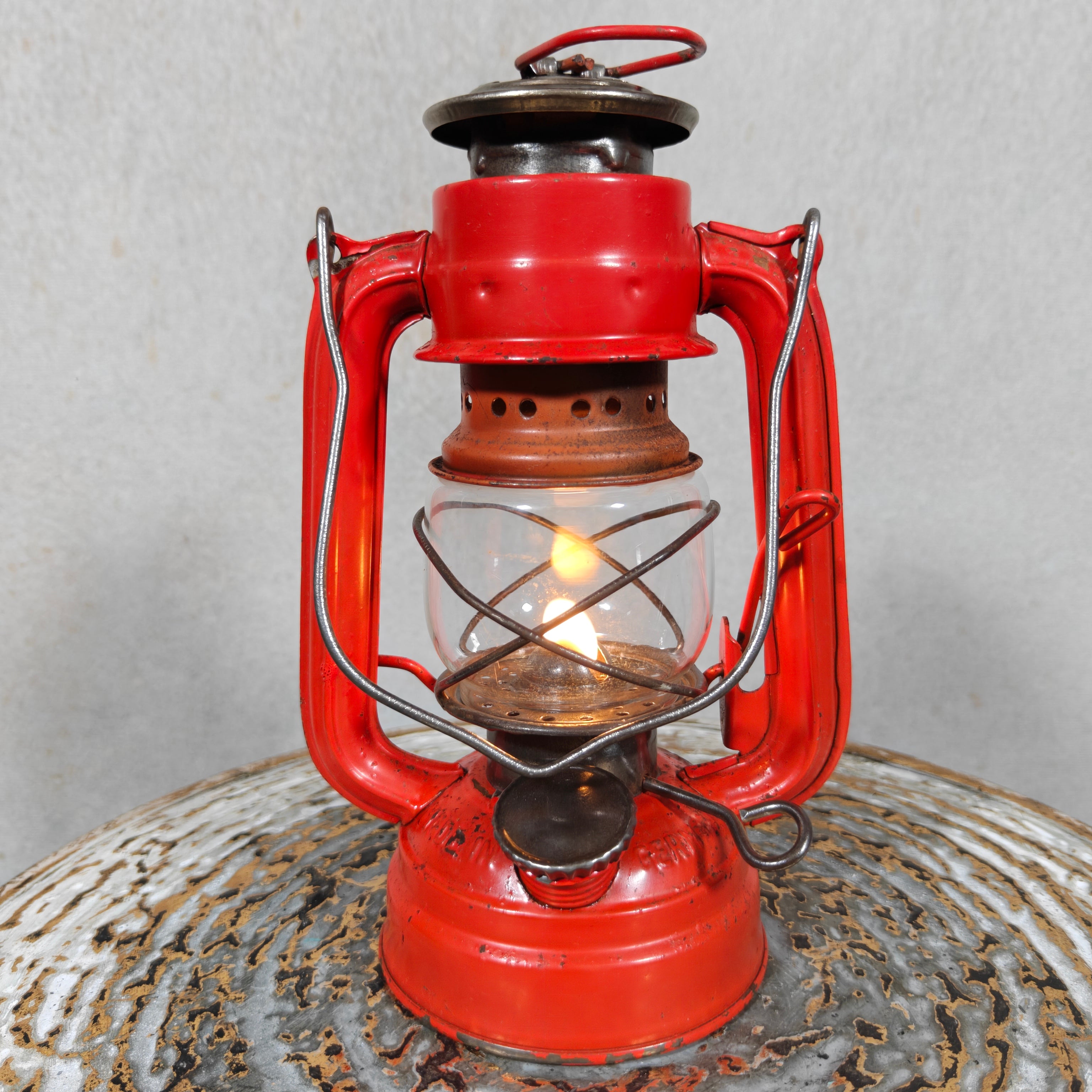 Vintage Frowo No. 50 Hurricane Lantern – Small German Oil Lantern Red & Steel Finish