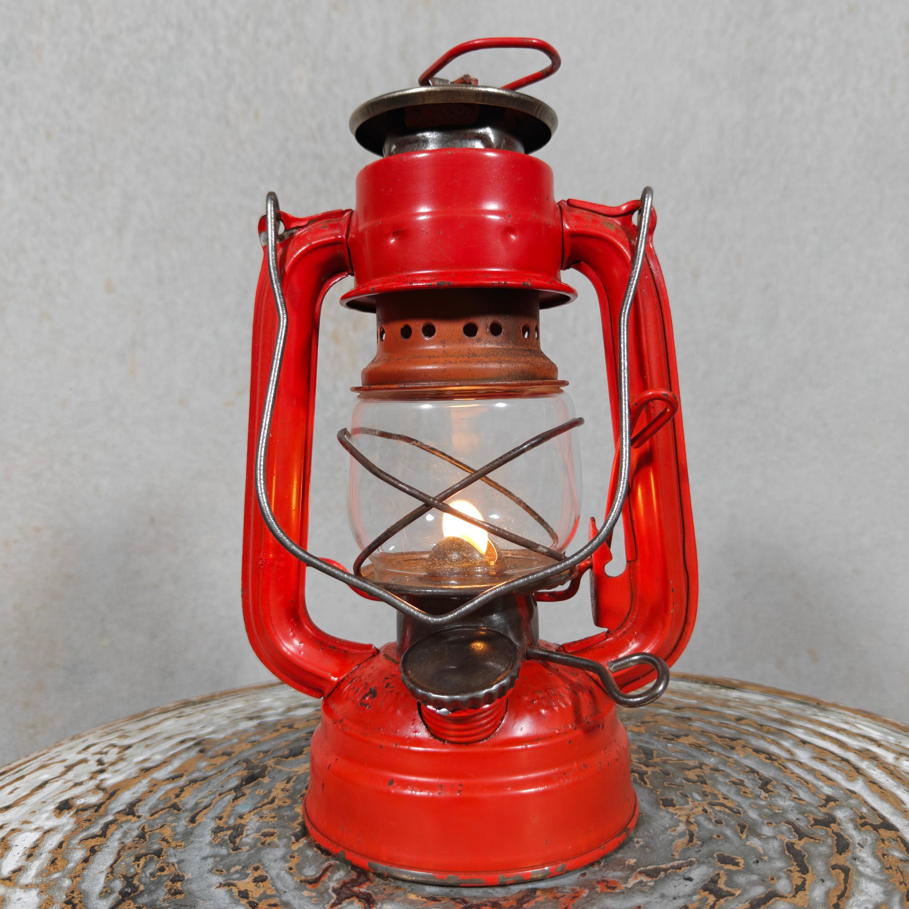 Vintage Frowo No. 50 Hurricane Lantern – Small German Oil Lantern Red & Steel Finish