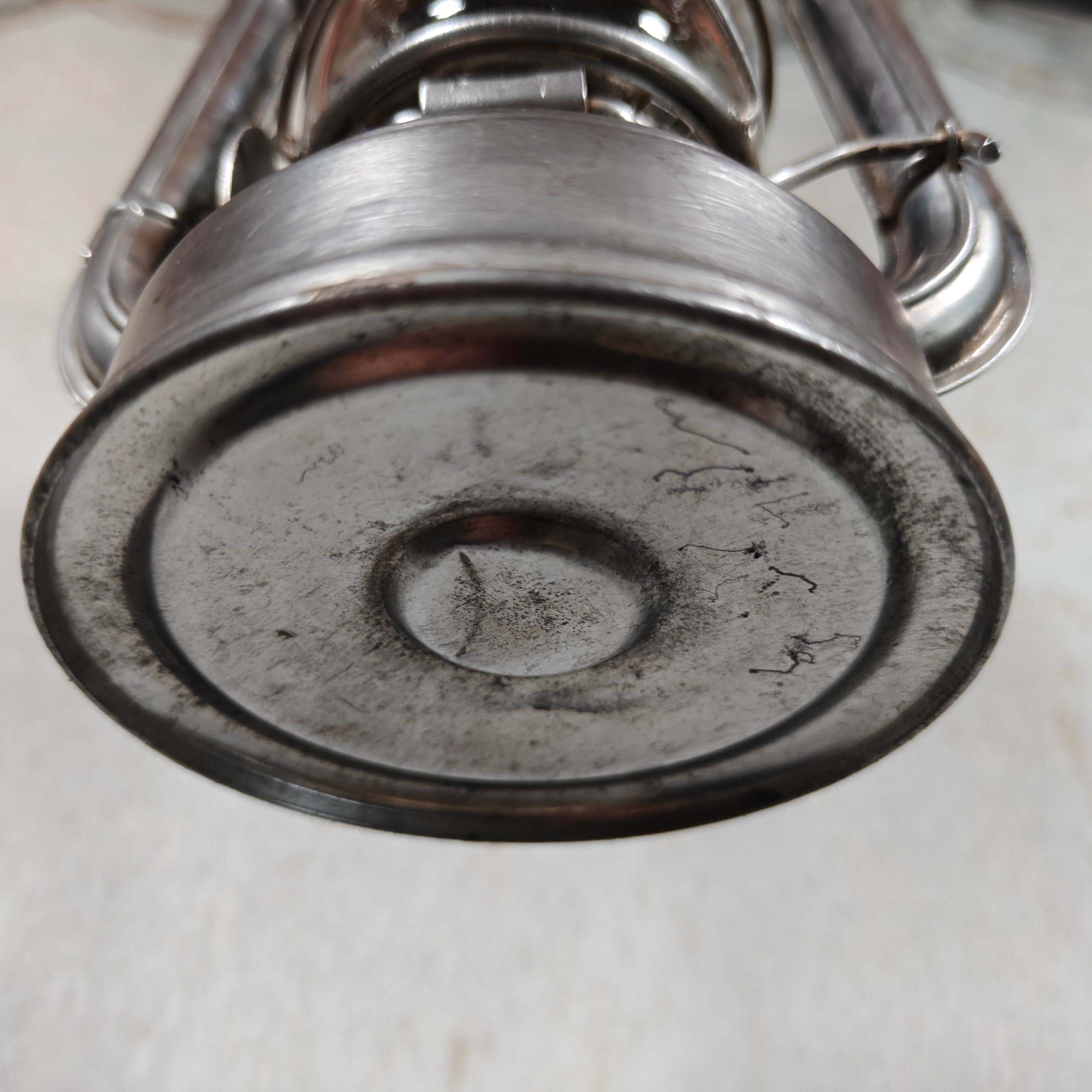 Rare Vintage Frowo No. 50 Hurricane Lantern with Compass Rose Tank Logo – 1950s German Oil Lantern