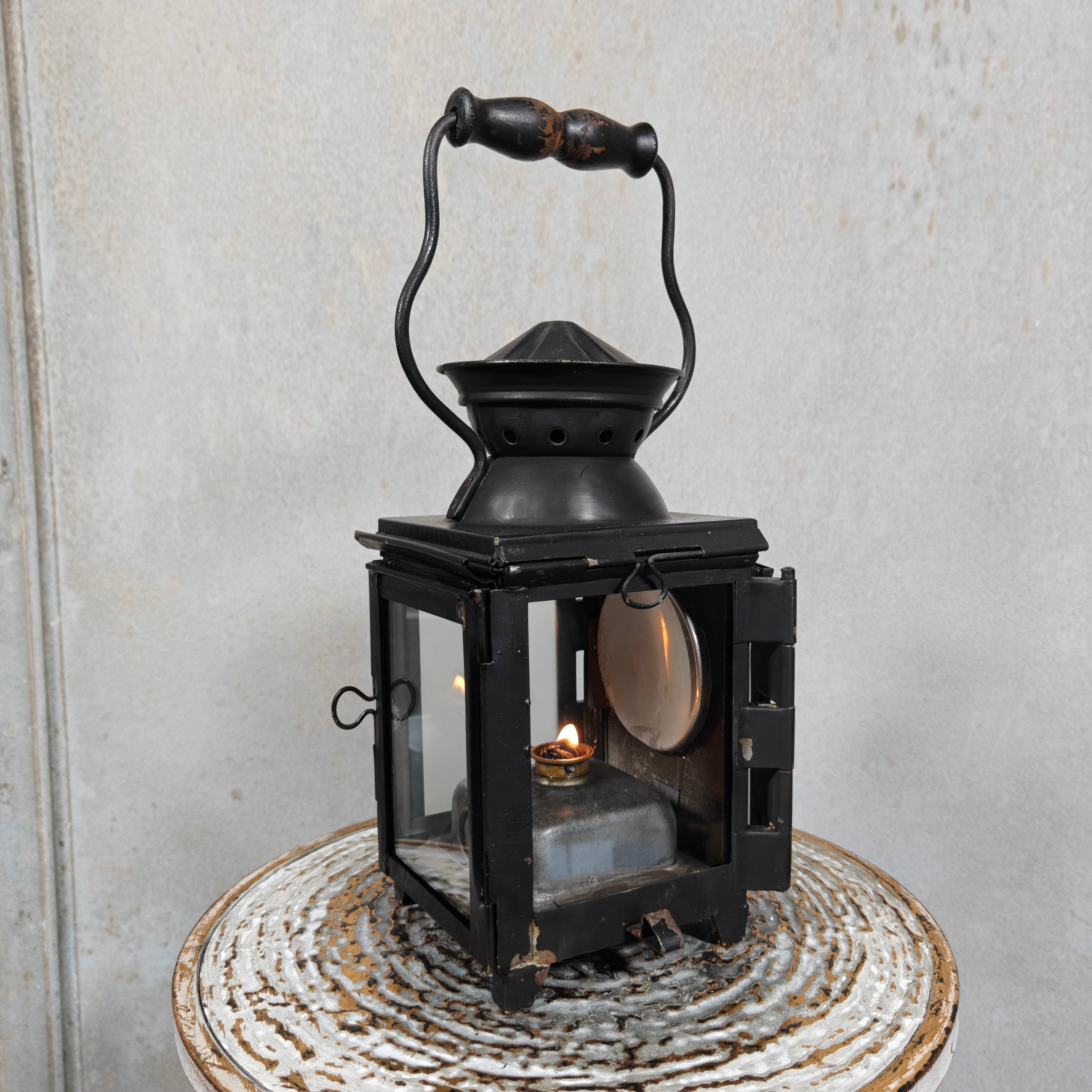 Antique Railway Signal Lantern – Large Oil Train Lamp with Folding Glass Filters circa 1920–1930