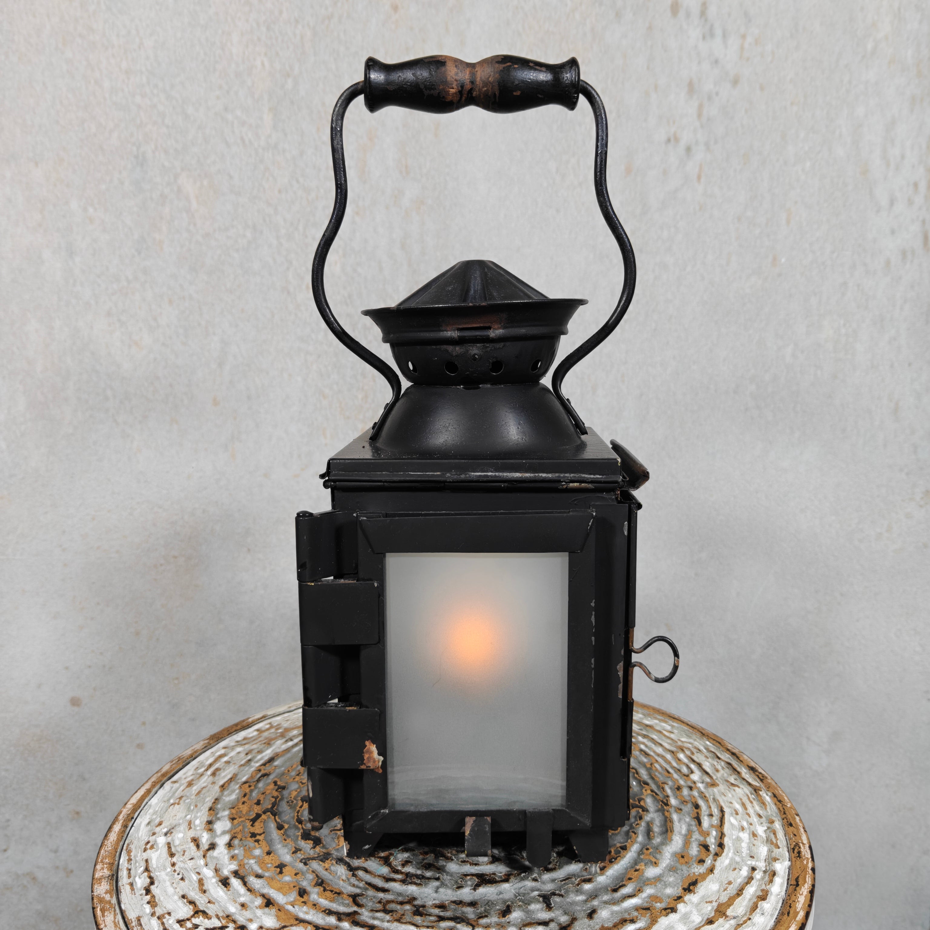 Antique Railway Signal Lantern – Large Oil Train Lamp with Folding Glass Filters circa 1920–1930