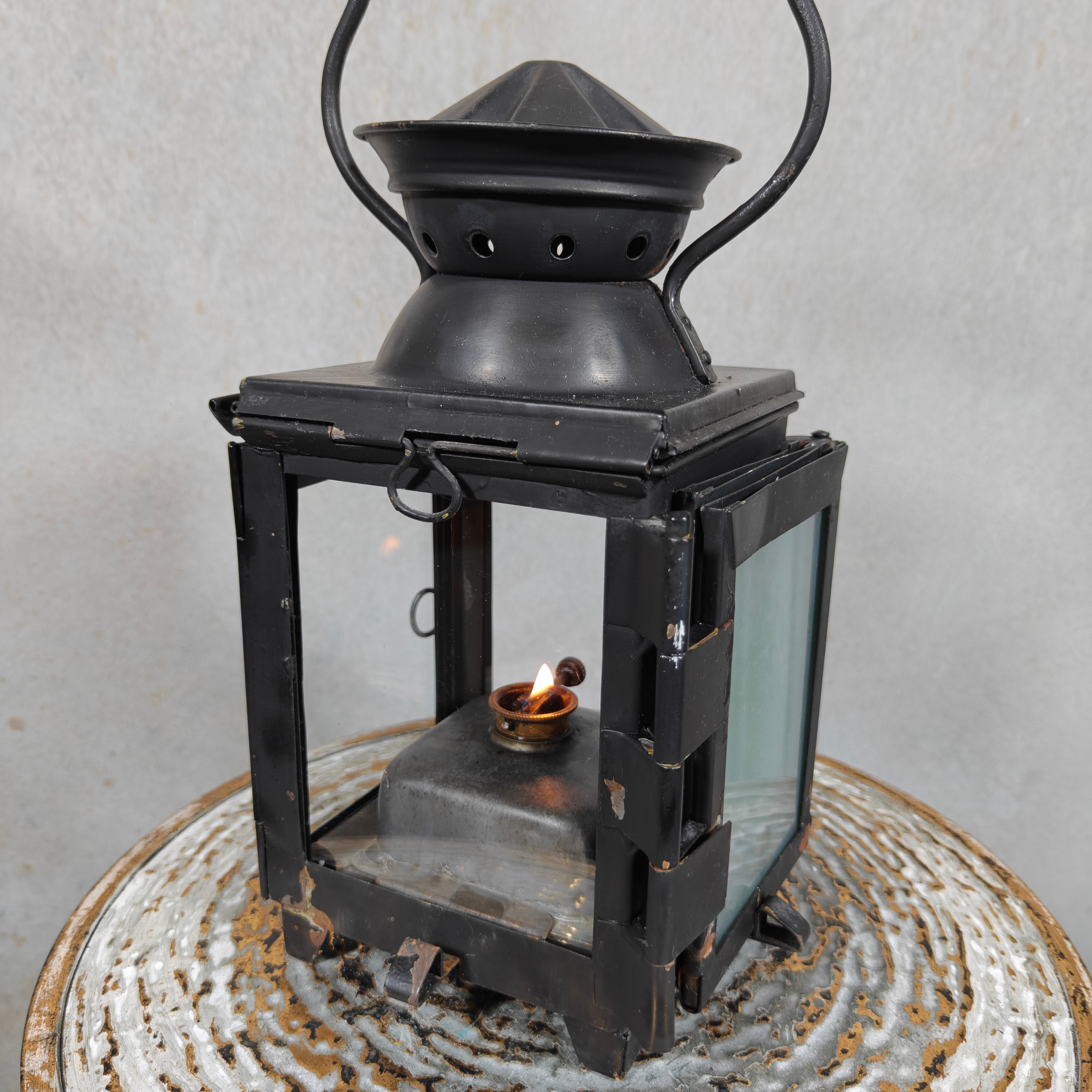 Antique Railway Signal Lantern – Large Oil Train Lamp with Folding Glass Filters circa 1920–1930