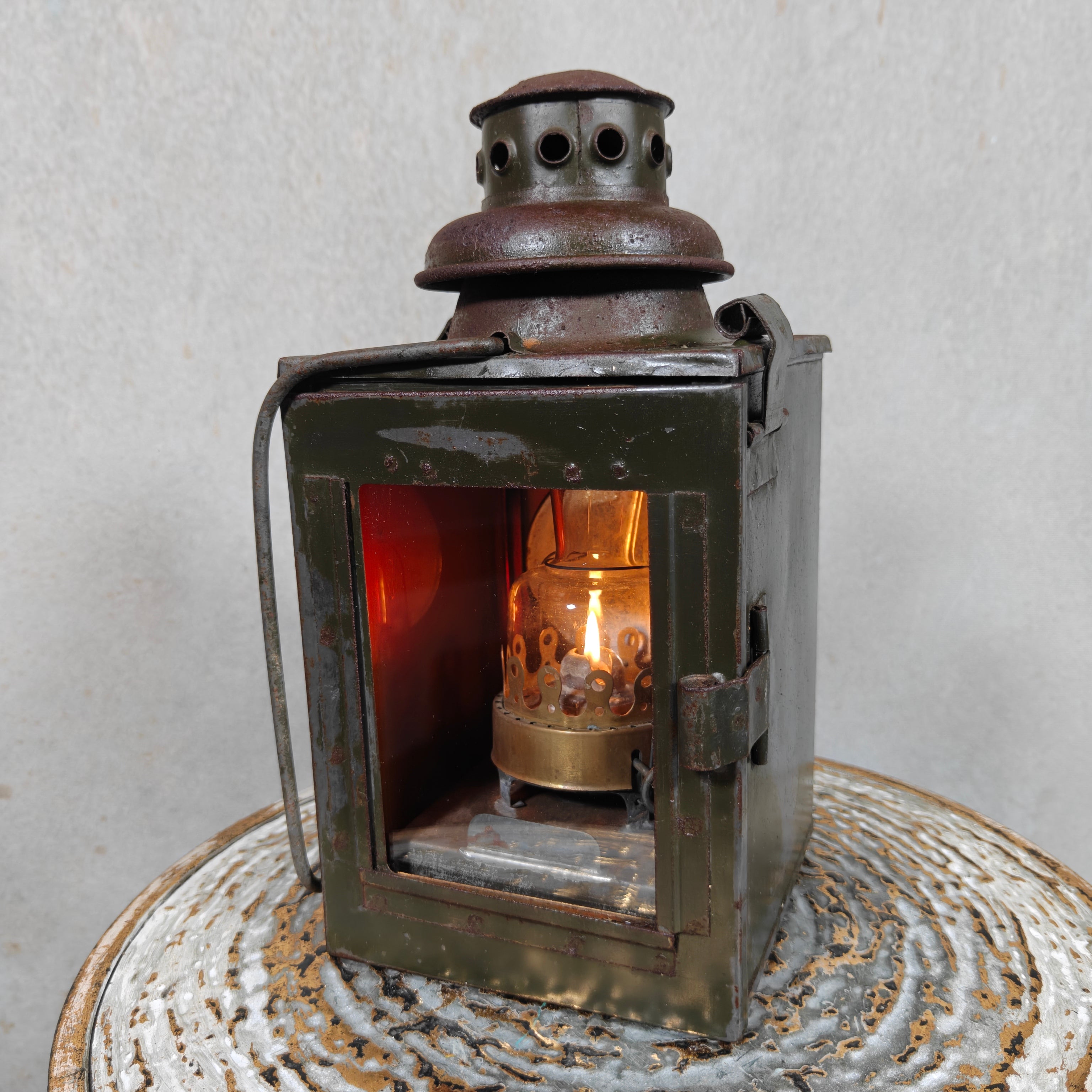 Vintage Signal Lantern with Red & Orange Glass Inserts – Military Style Oil Hand Lamp 1950s/60s