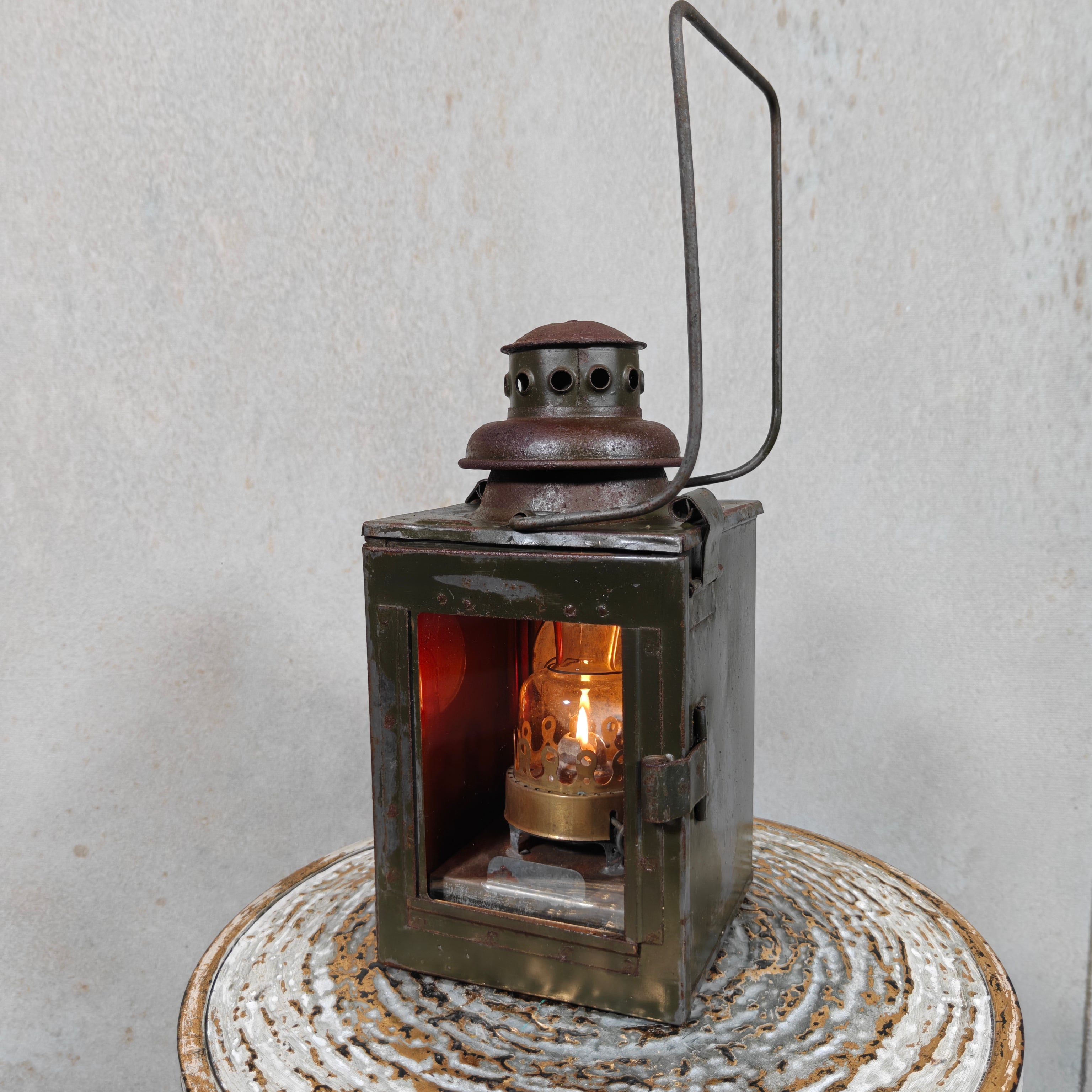 Vintage Signal Lantern with Red & Orange Glass Inserts – Military Style Oil Hand Lamp 1950s/60s