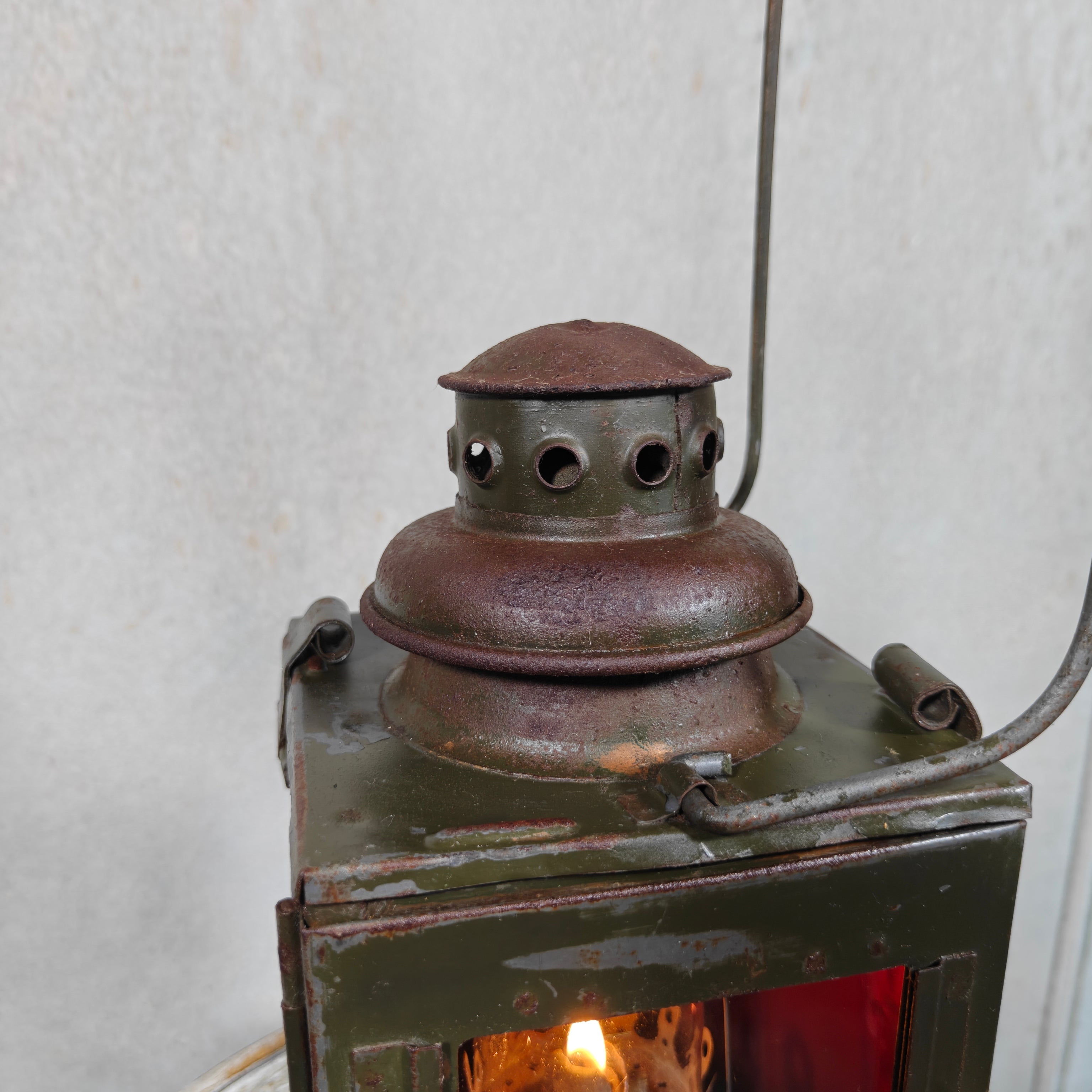 Vintage Signal Lantern with Red & Orange Glass Inserts – Military Style Oil Hand Lamp 1950s/60s