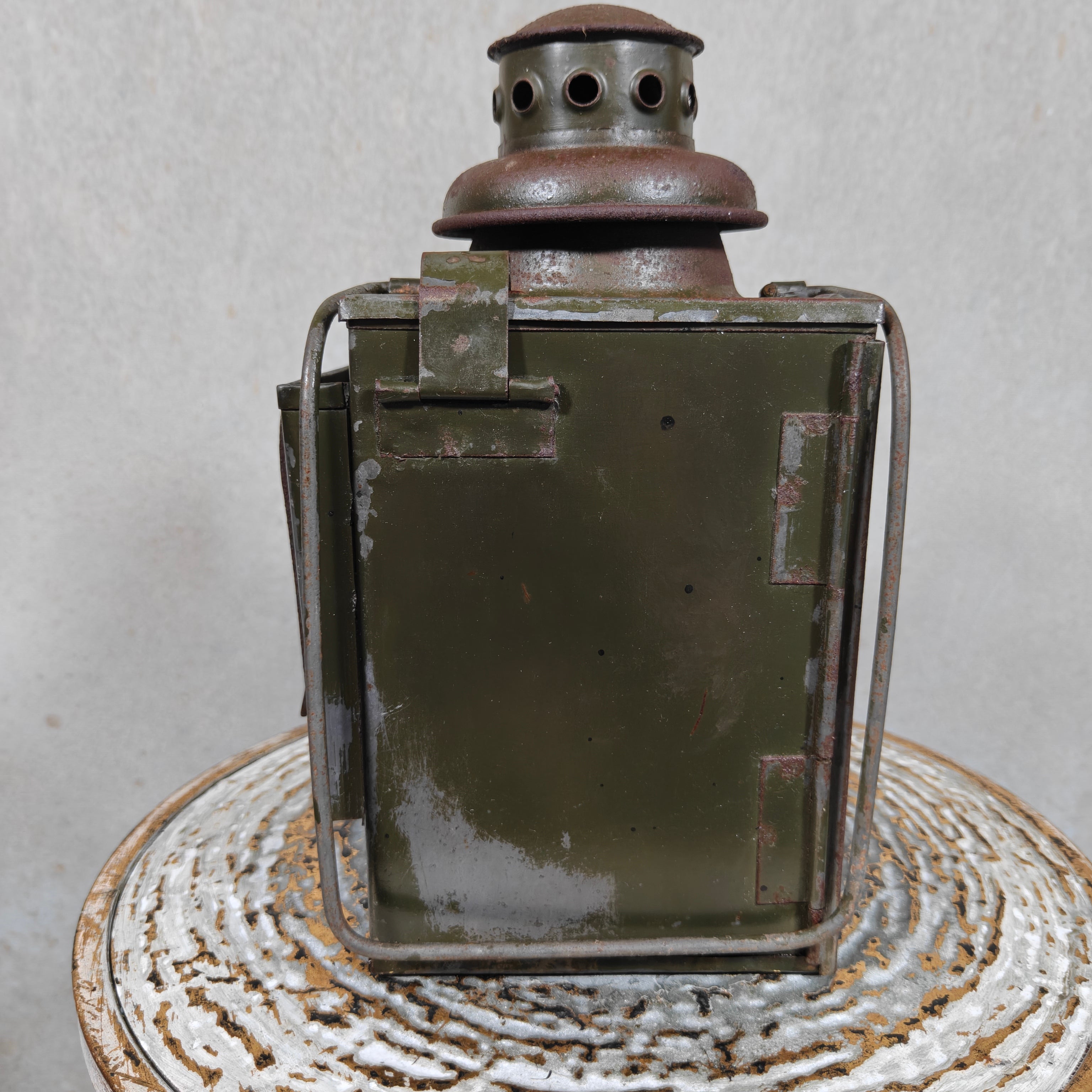 Vintage Signal Lantern with Red & Orange Glass Inserts – Military Style Oil Hand Lamp 1950s/60s