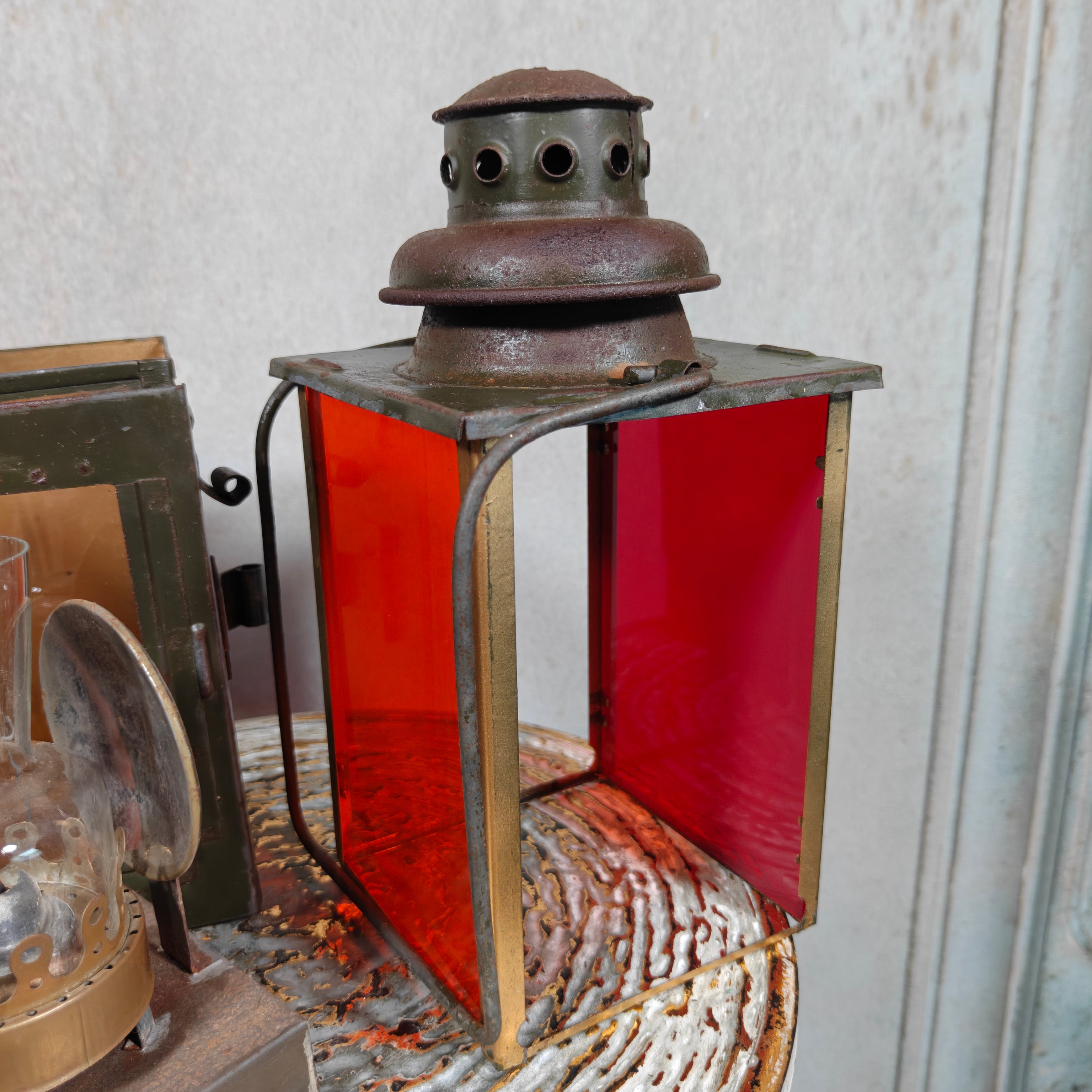 Vintage Signal Lantern with Red & Orange Glass Inserts – Military Style Oil Hand Lamp 1950s/60s