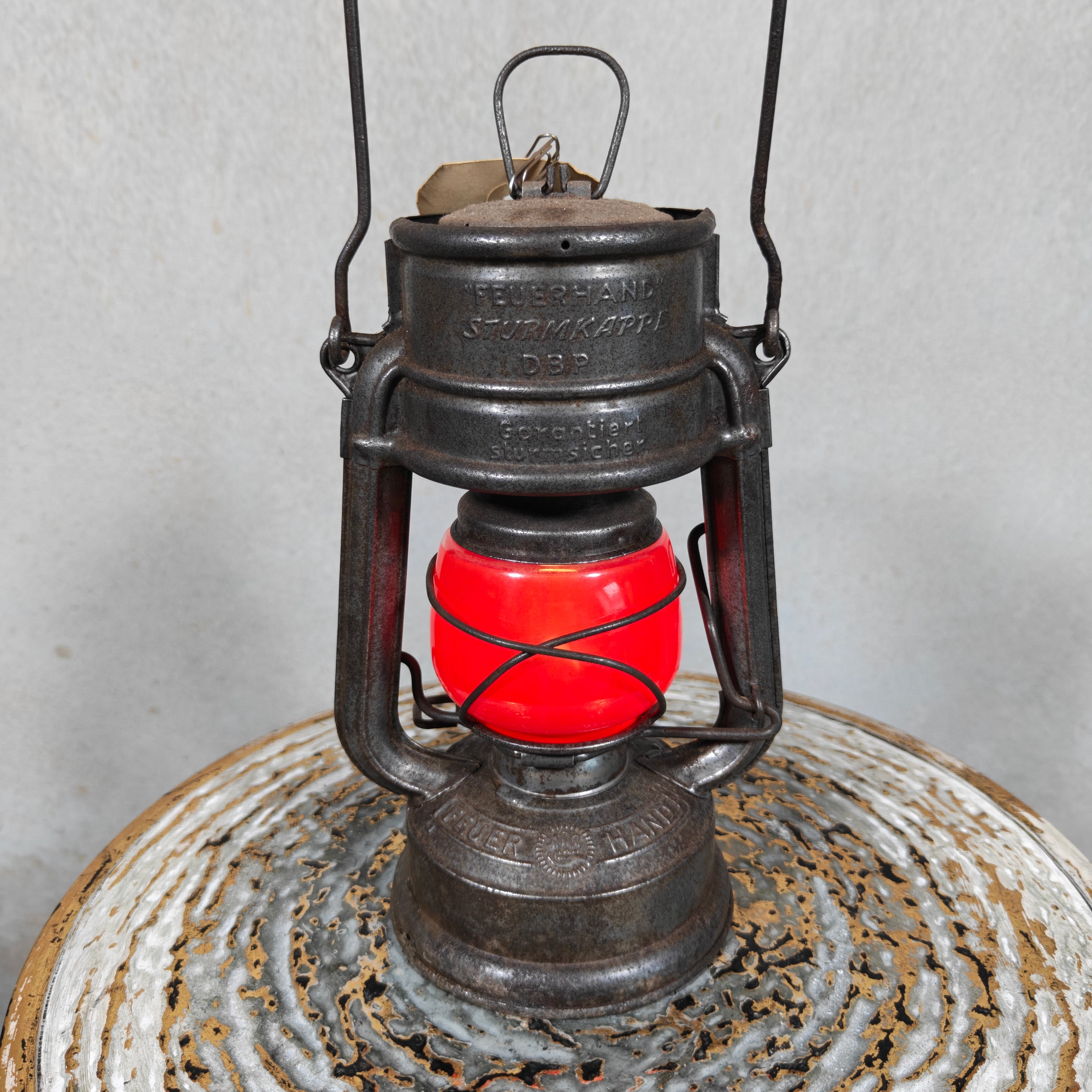 Rare Feuerhand 175 STK Oelab Sturmkappe Hurricane Lantern – West Germany Farm Wagon Lantern with Red Glass