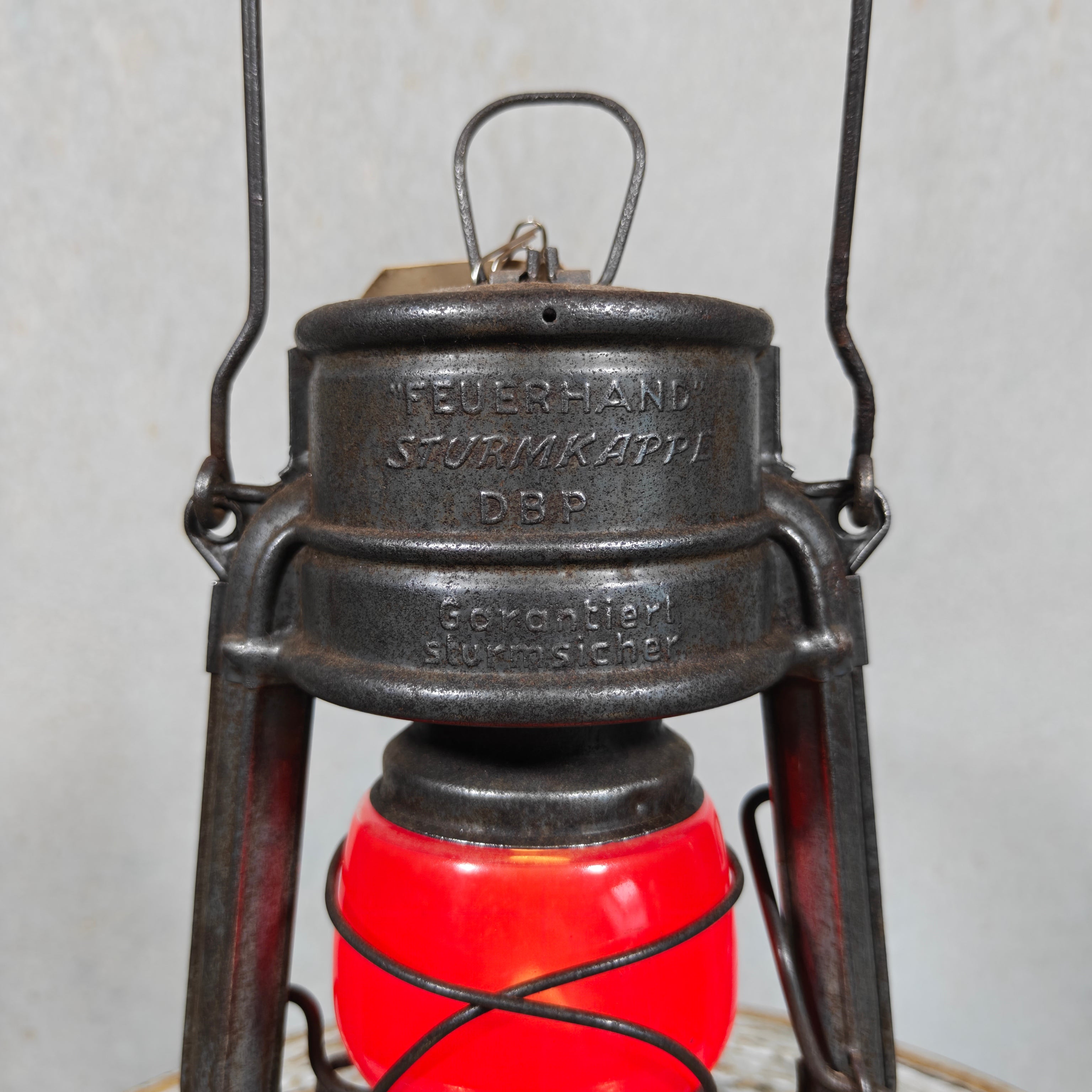 Rare Feuerhand 175 STK Oelab Sturmkappe Hurricane Lantern – West Germany Farm Wagon Lantern with Red Glass